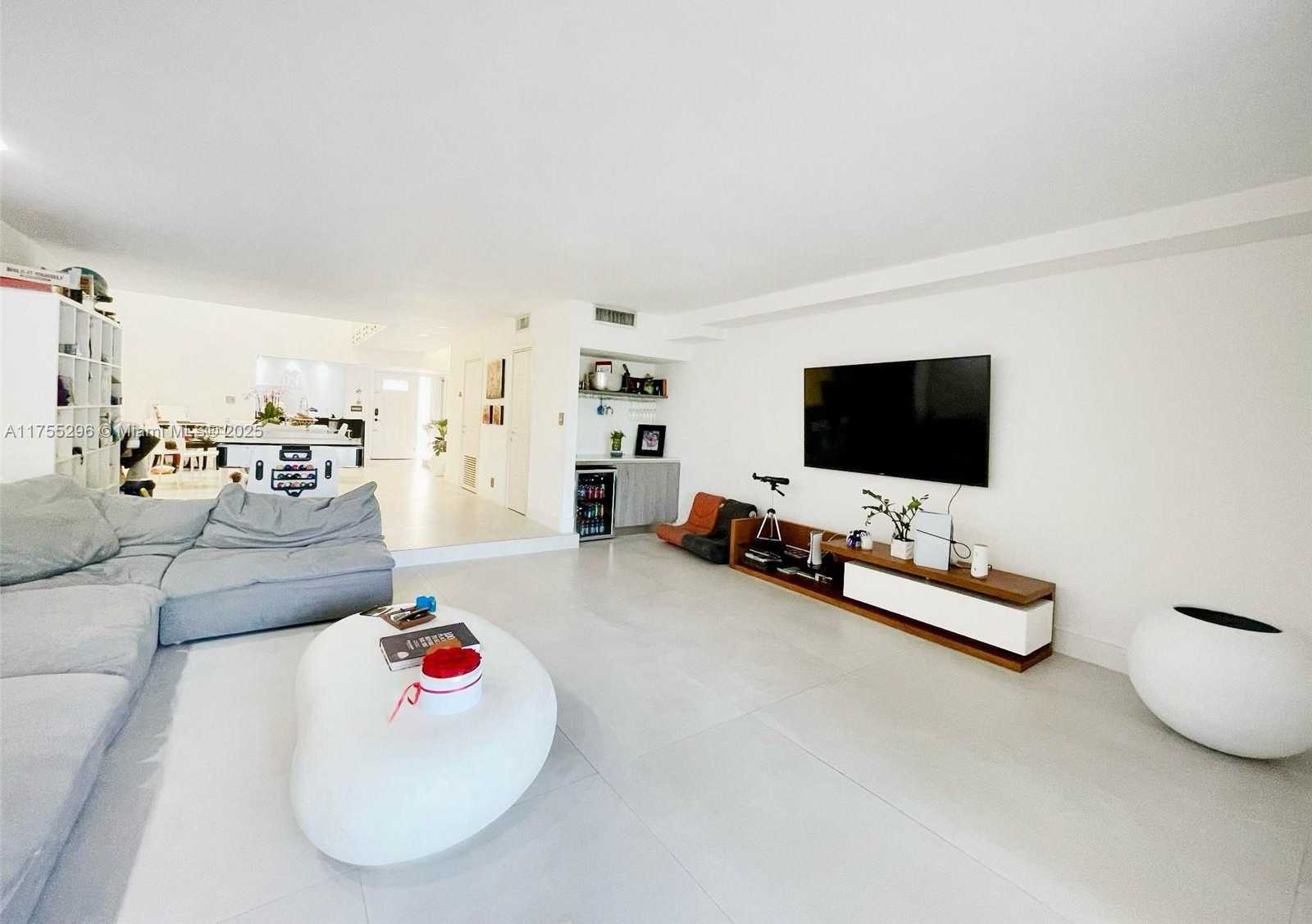 Small Image of 20444 NORTH EAST 34TH CT #12, Aventura Number 7