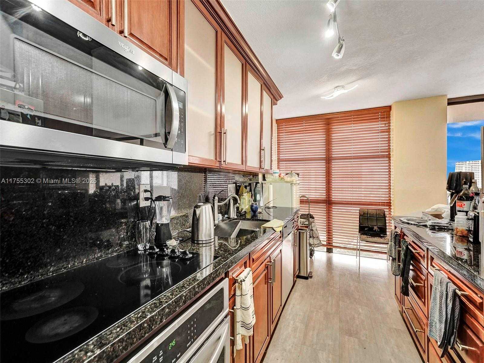 Small Image of 18181 NORTH EAST 31ST CT #2408, Aventura Number 10