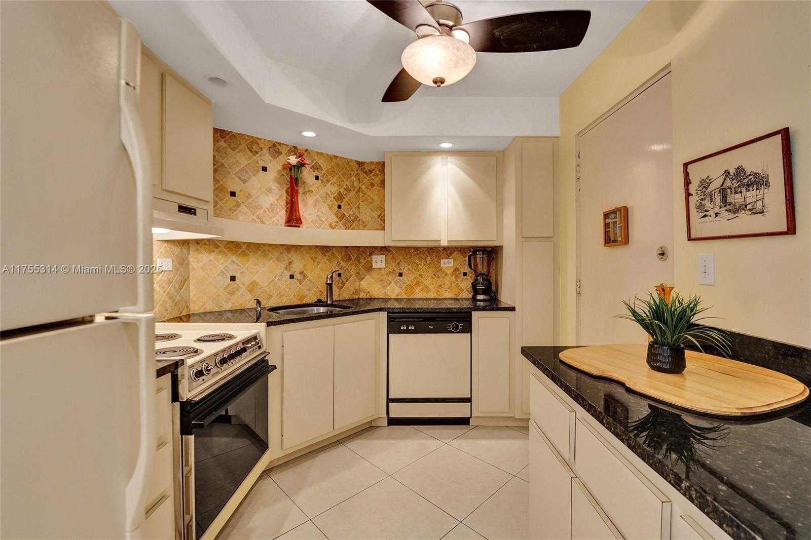 Small Image of 3111 NORTH OCEAN DR #508, Hollywood Number 13