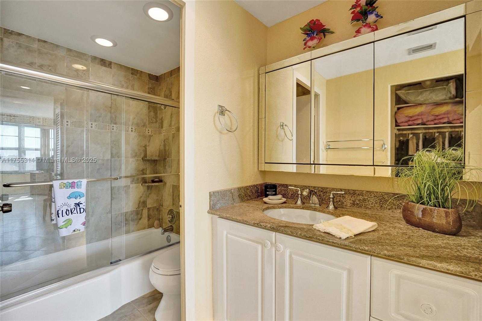 Small Image of 3111 NORTH OCEAN DR #508, Hollywood Number 23