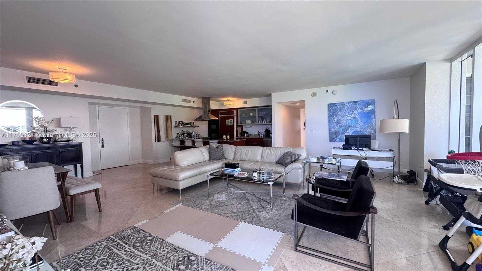 Small Image of 1800 SOUTH OCEAN DR #1510, Hallandale Beach Number 14