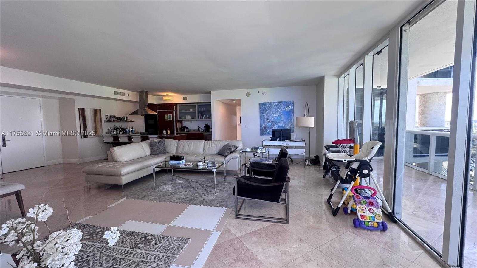 Small Image of 1800 SOUTH OCEAN DR #1510, Hallandale Beach Number 15