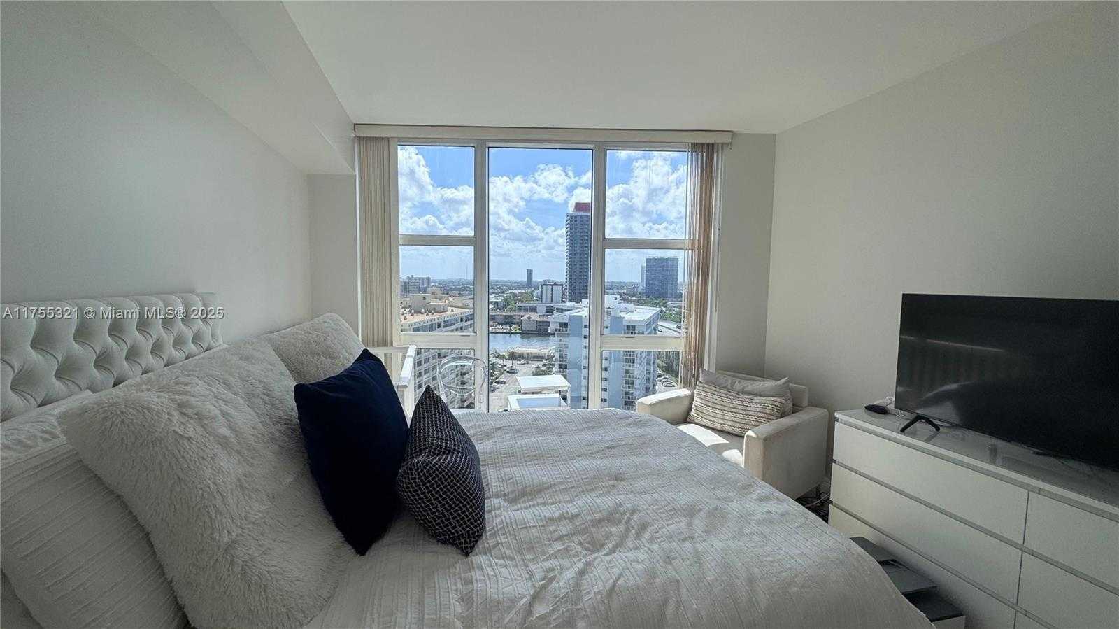 Small Image of 1800 SOUTH OCEAN DR #1510, Hallandale Beach Number 28