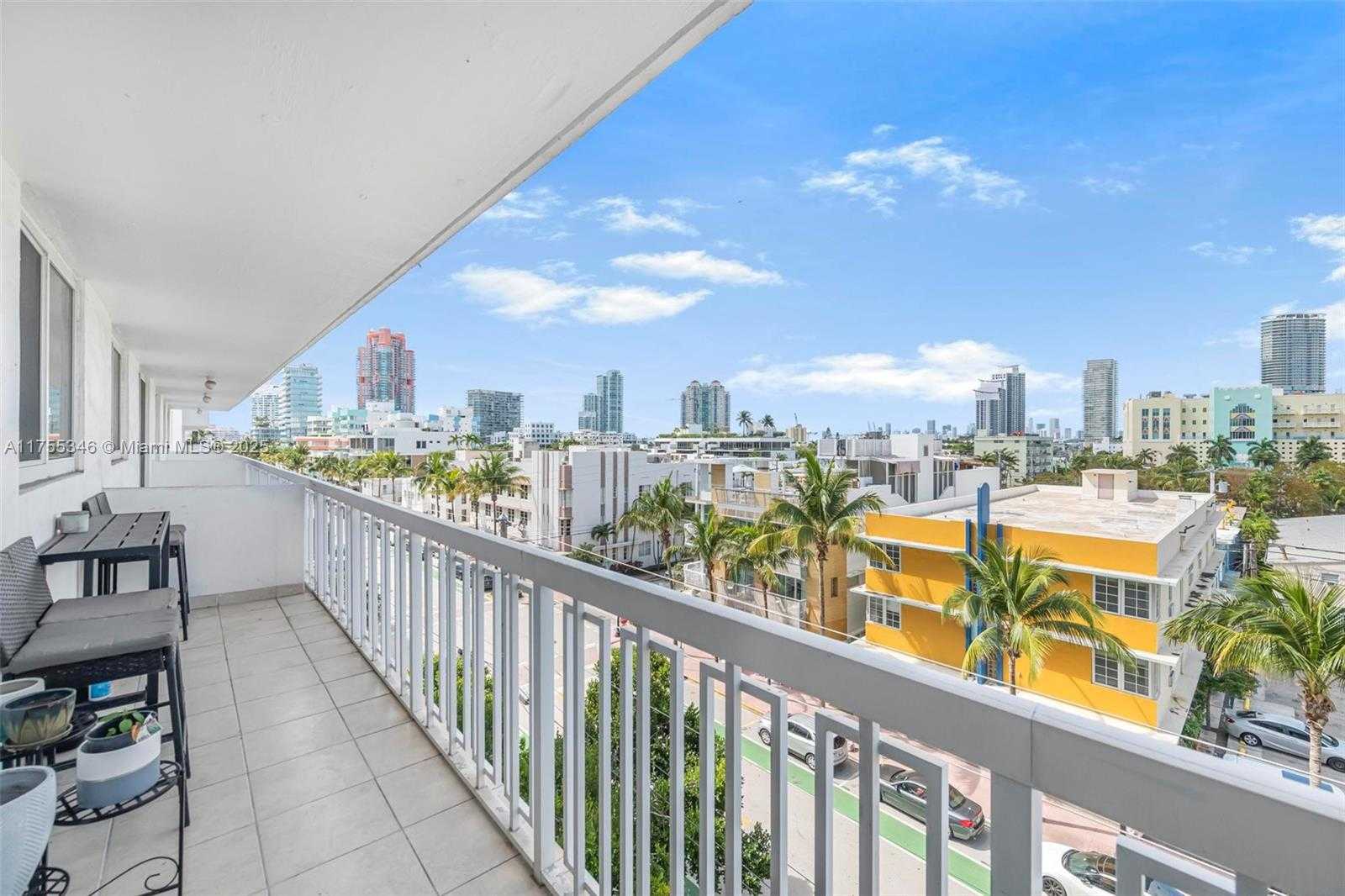 Small Image of 401 OCEAN DR #602, Miami Beach Number 13