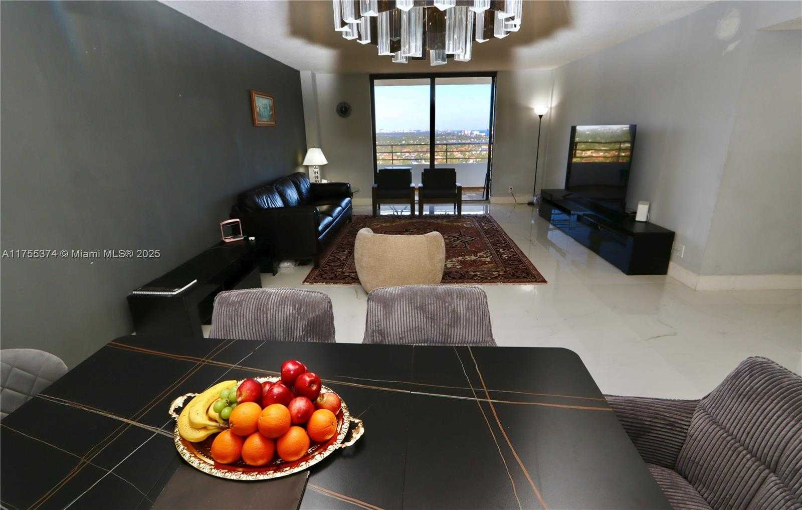 Small Image of 2500 PARKVIEW DR #2407, Hallandale Beach Number 14