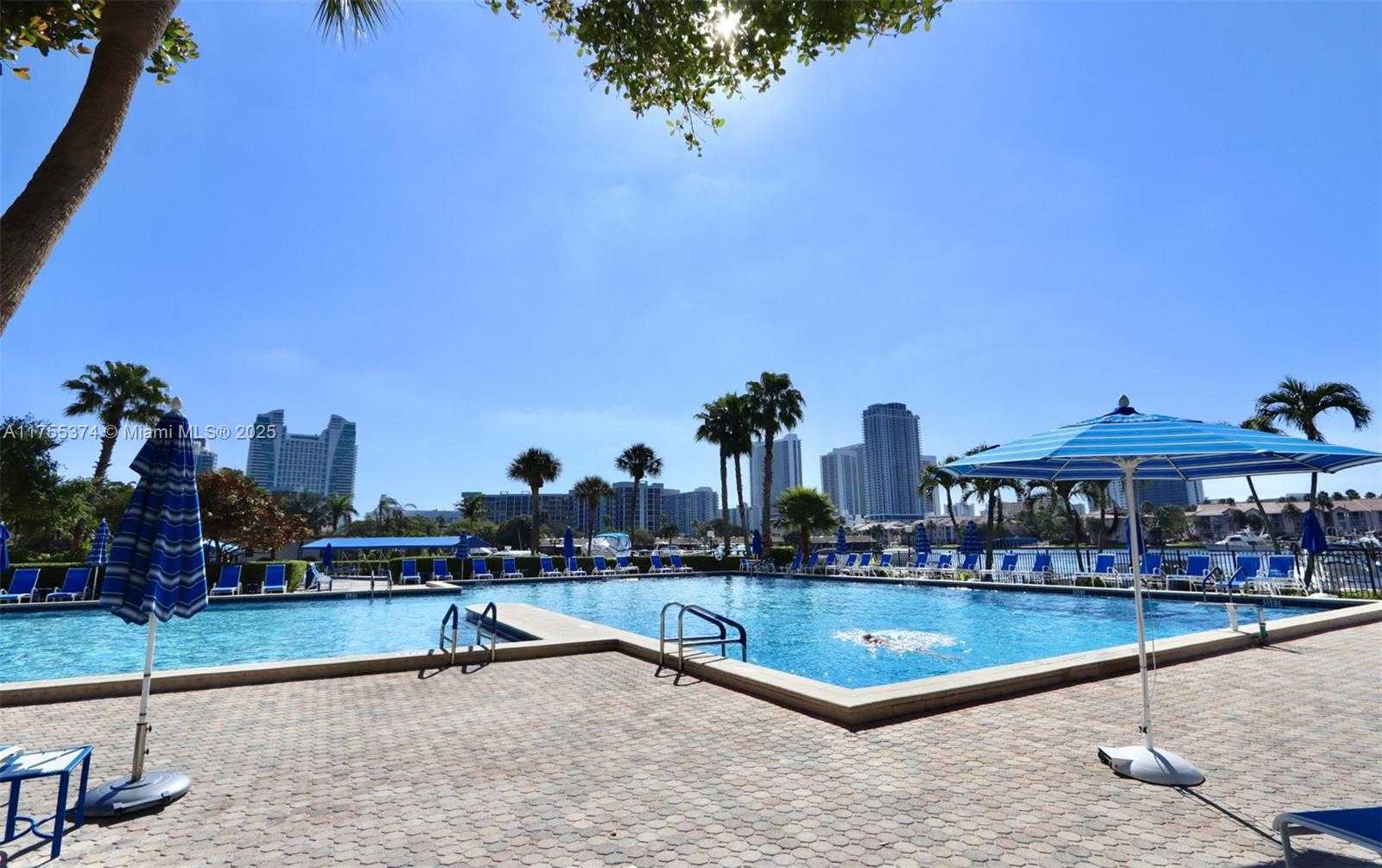 Small Image of 2500 PARKVIEW DR #2407, Hallandale Beach Number 25