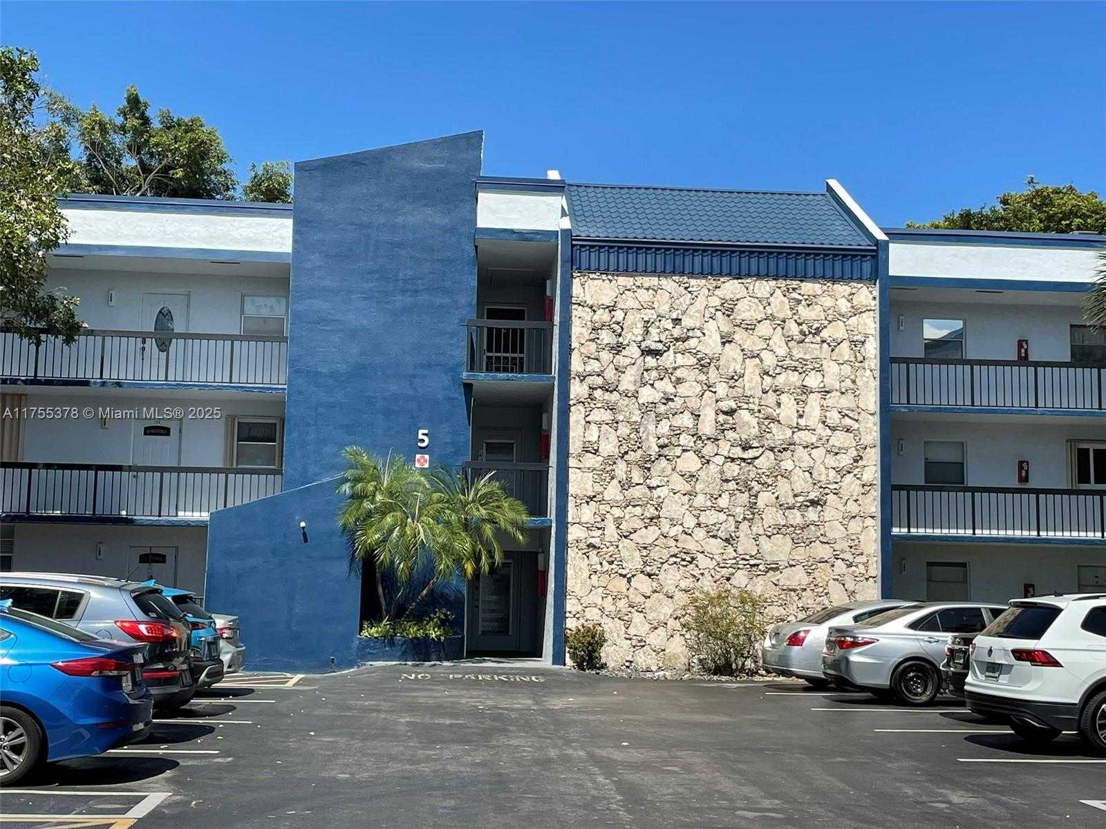 Small Image of 3180 HOLIDAY SPRINGS BLVD #5-107, Margate Number 21
