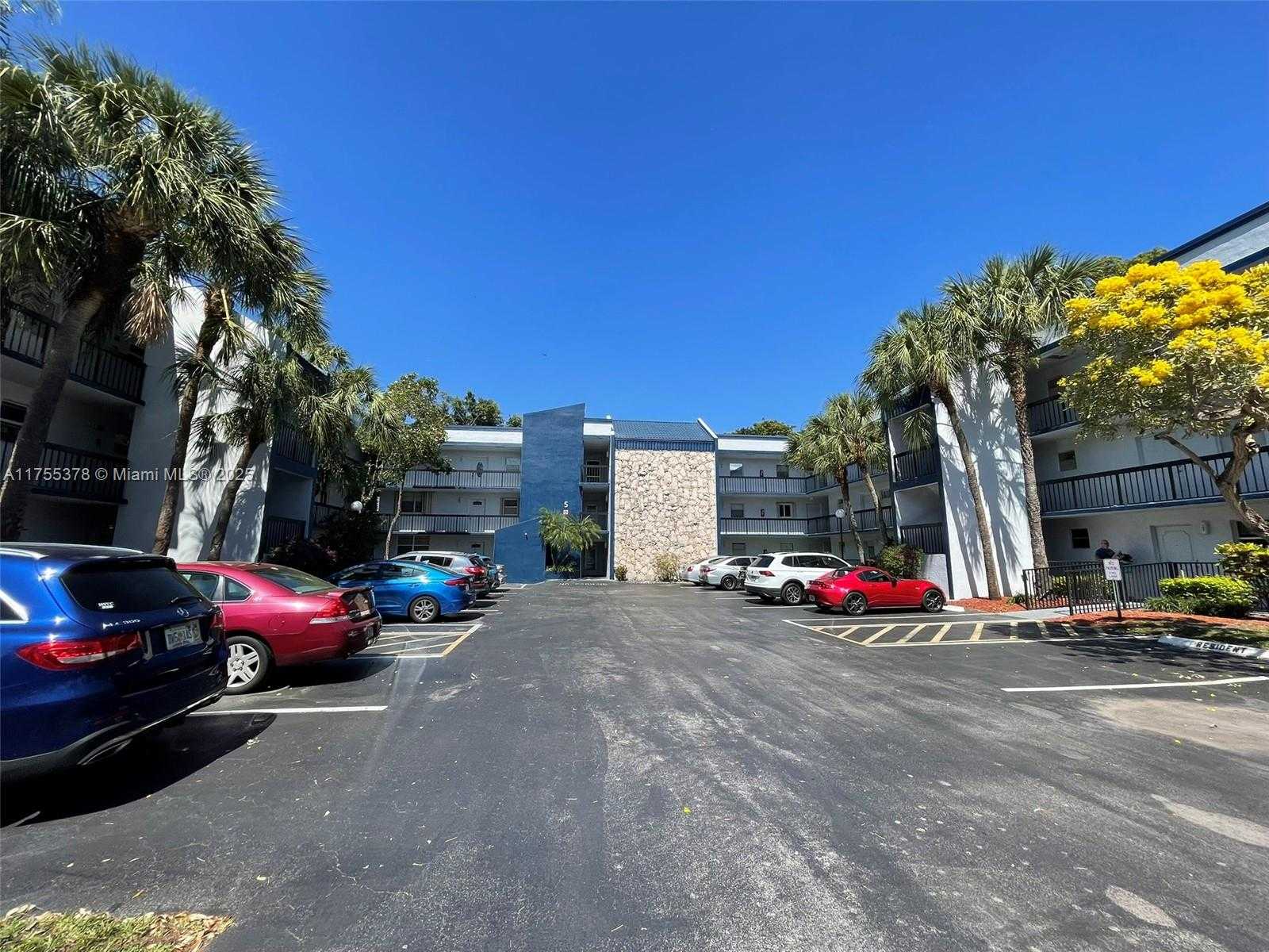 Small Image of 3180 HOLIDAY SPRINGS BLVD #5-107, Margate Number 23