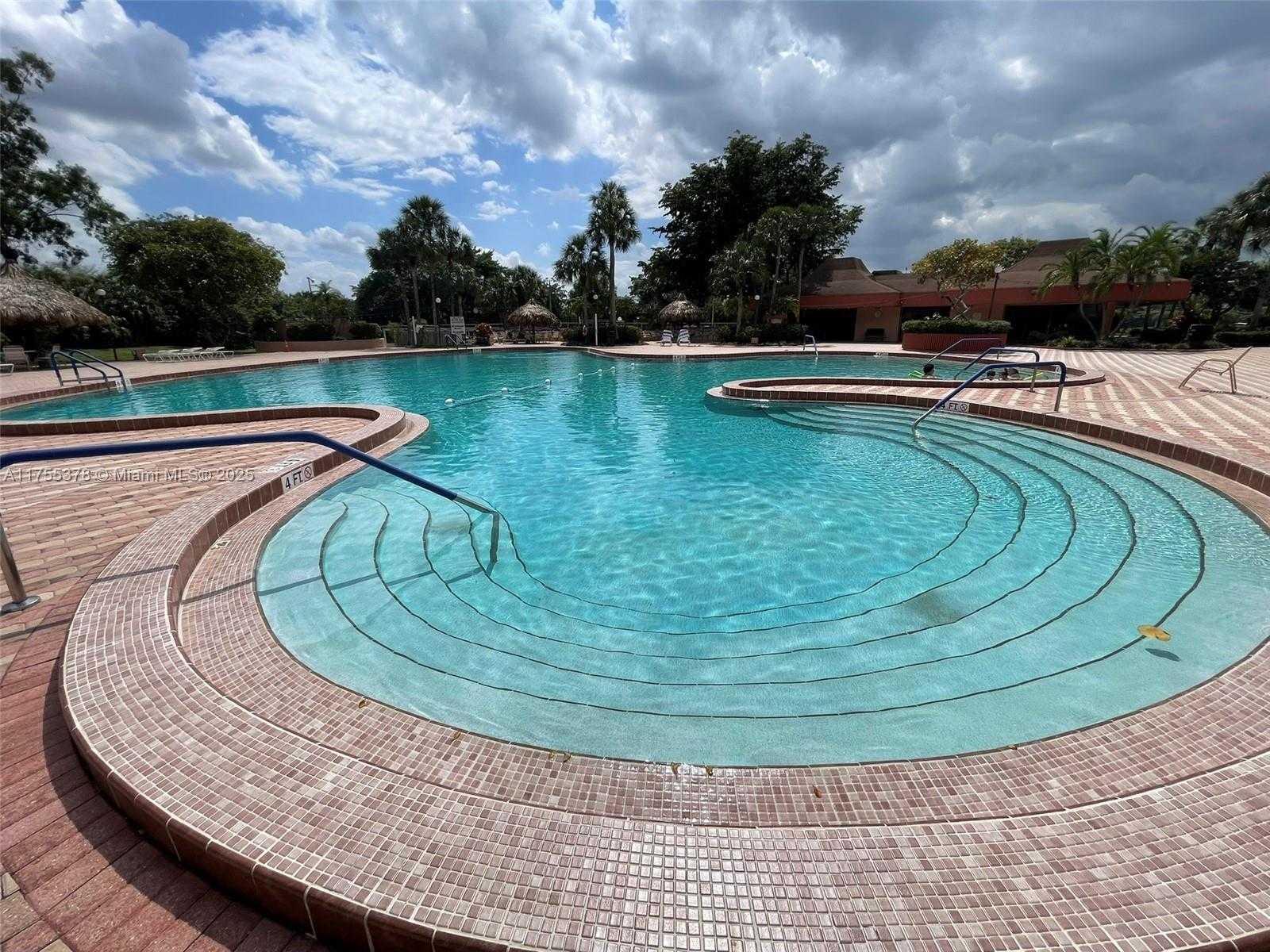 Small Image of 3180 HOLIDAY SPRINGS BLVD #5-107, Margate Number 7