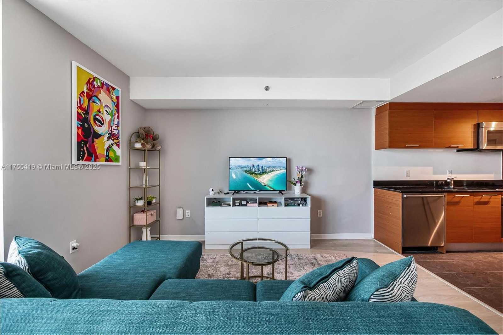 Small Image of 50 BISCAYNE BLVD #5209, Miami Number 7