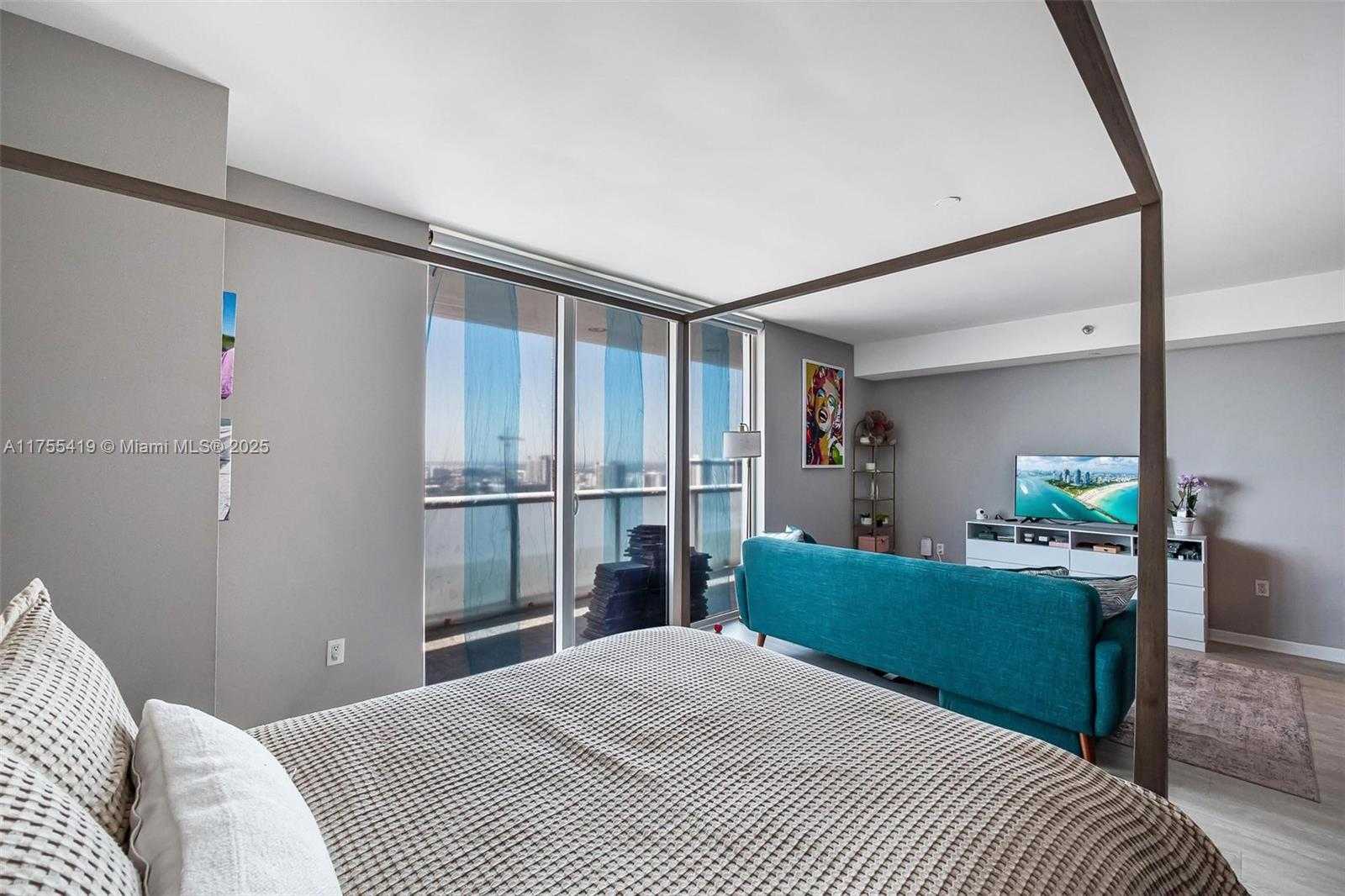 Small Image of 50 BISCAYNE BLVD #5209, Miami Number 8
