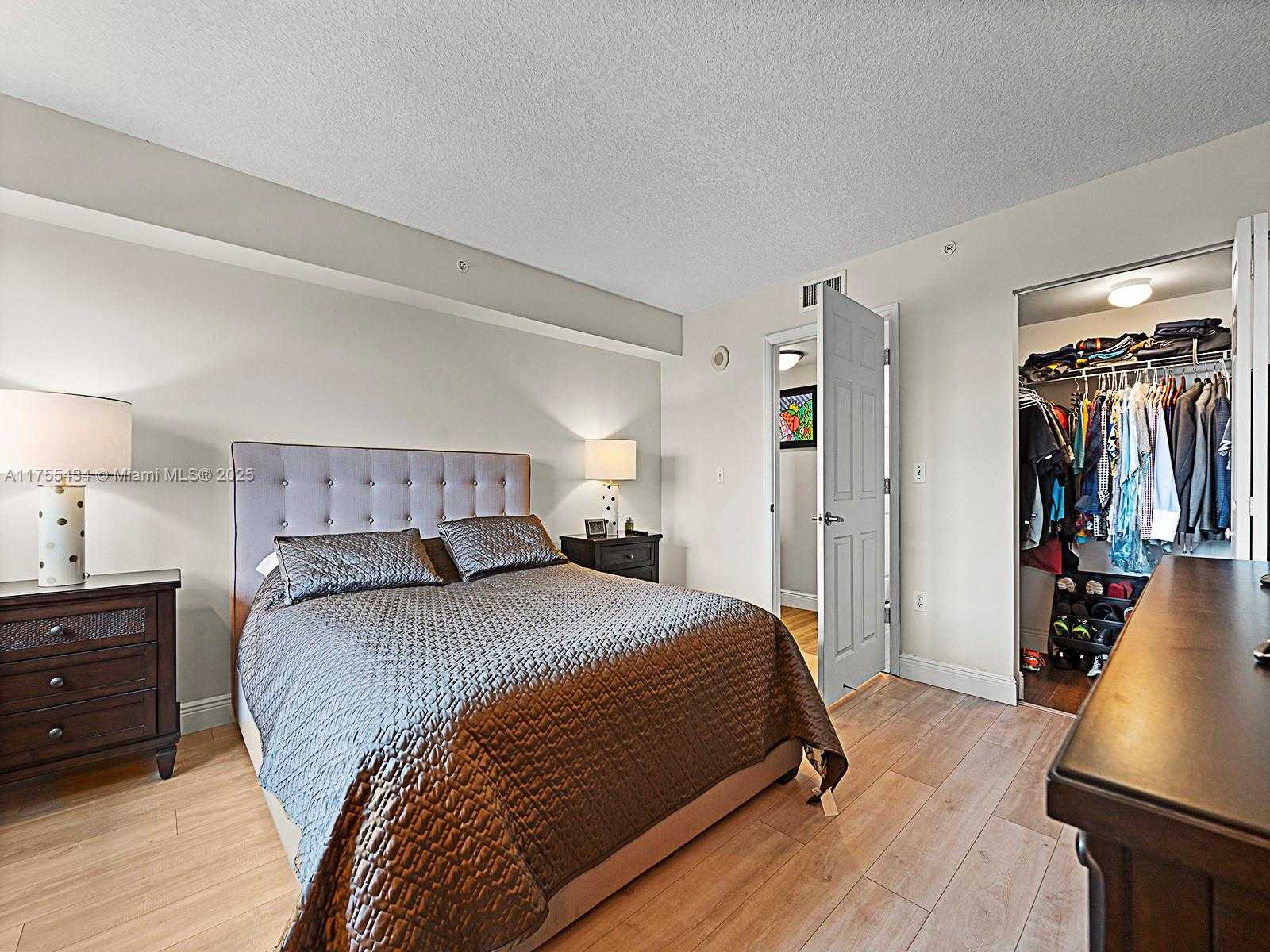 Small Image of 3000 Coral Wy, Coral Gables, FL 33145, USA Number 11