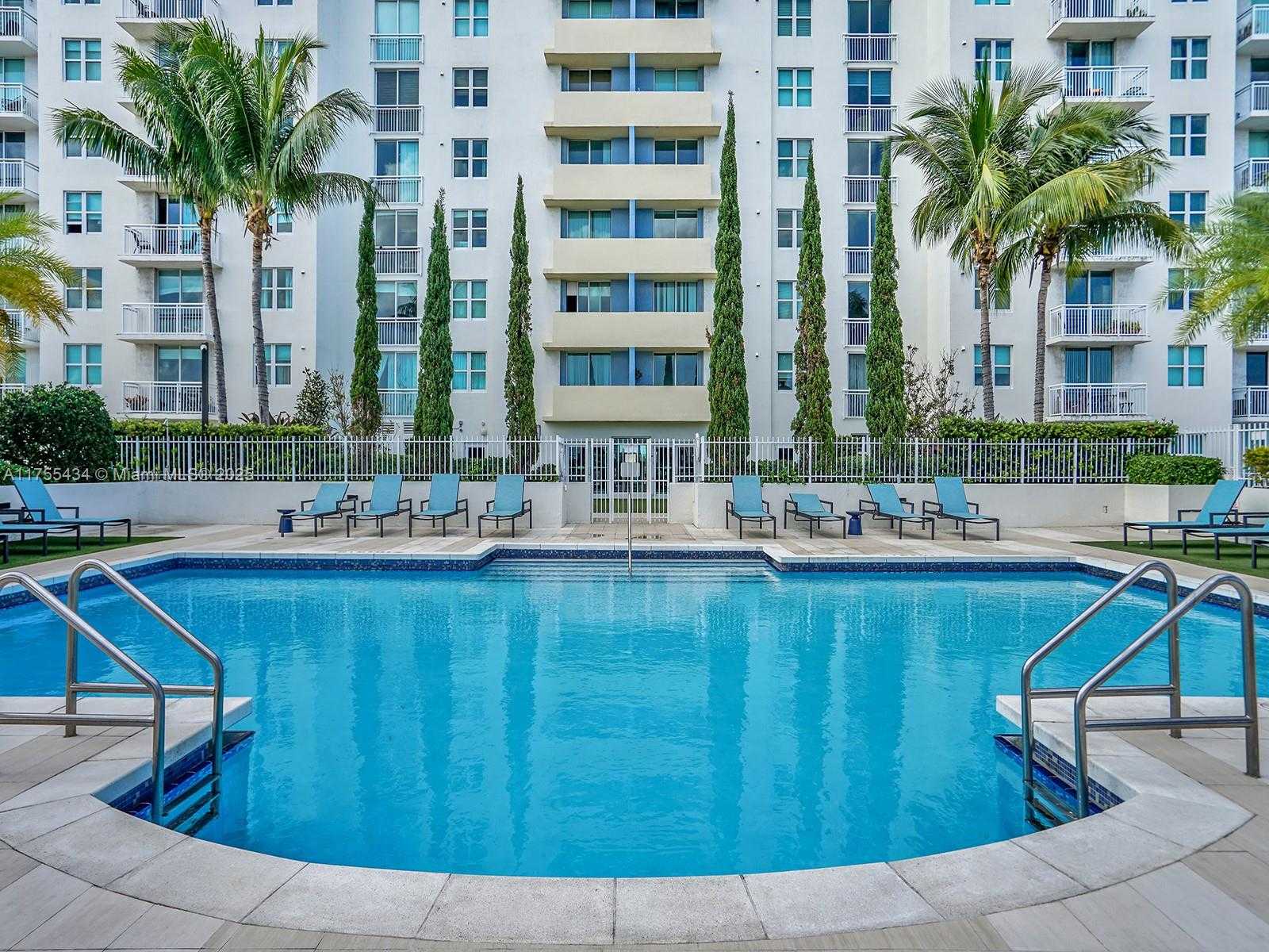 Small Image of 3000 Coral Wy, Coral Gables, FL 33145, USA Number 16