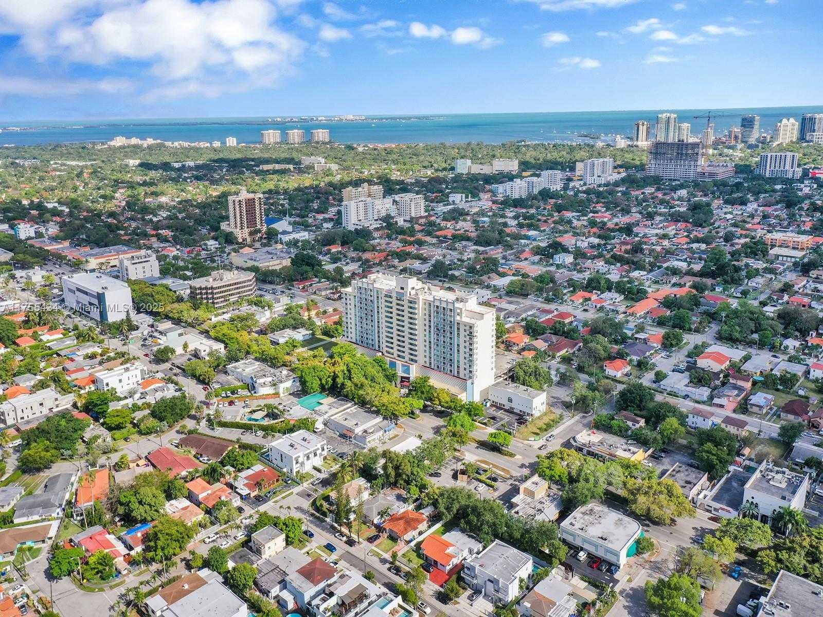 Small Image of 3000 Coral Wy, Coral Gables, FL 33145, USA Number 23