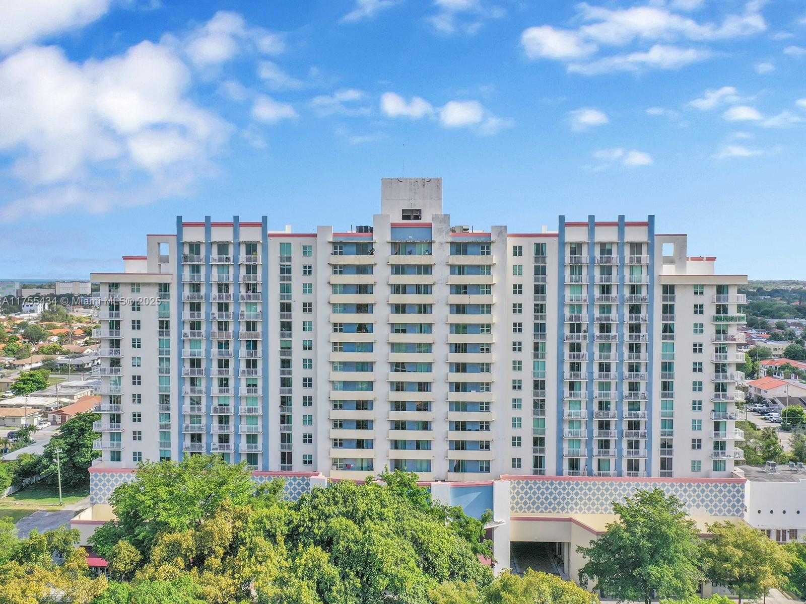 Small Image of 3000 Coral Wy, Coral Gables, FL 33145, USA Number 25