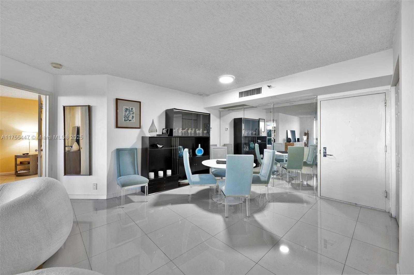 Small Image of 3530 MYSTIC POINTE DR #303, Aventura Number 13