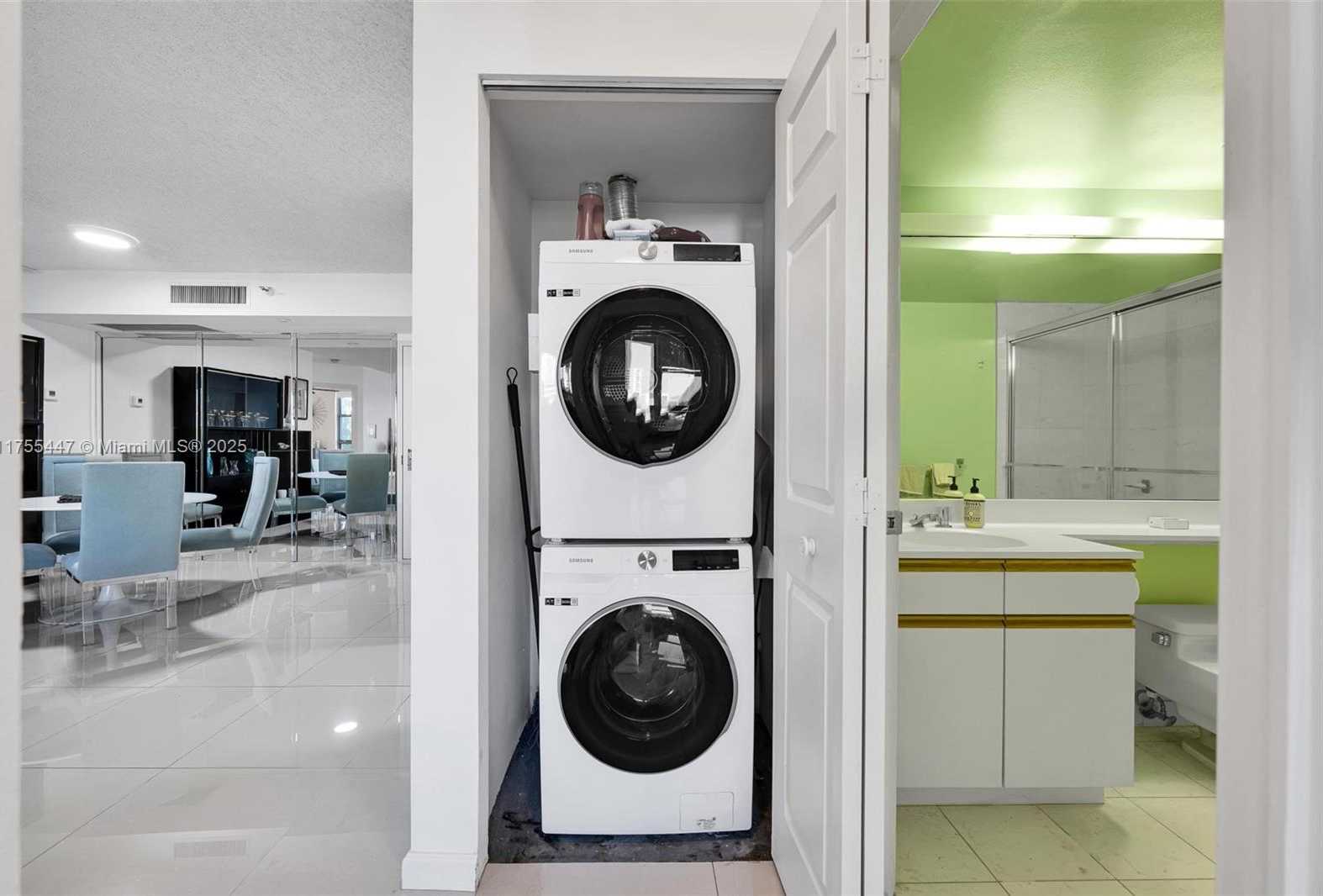 Small Image of 3530 MYSTIC POINTE DR #303, Aventura Number 17