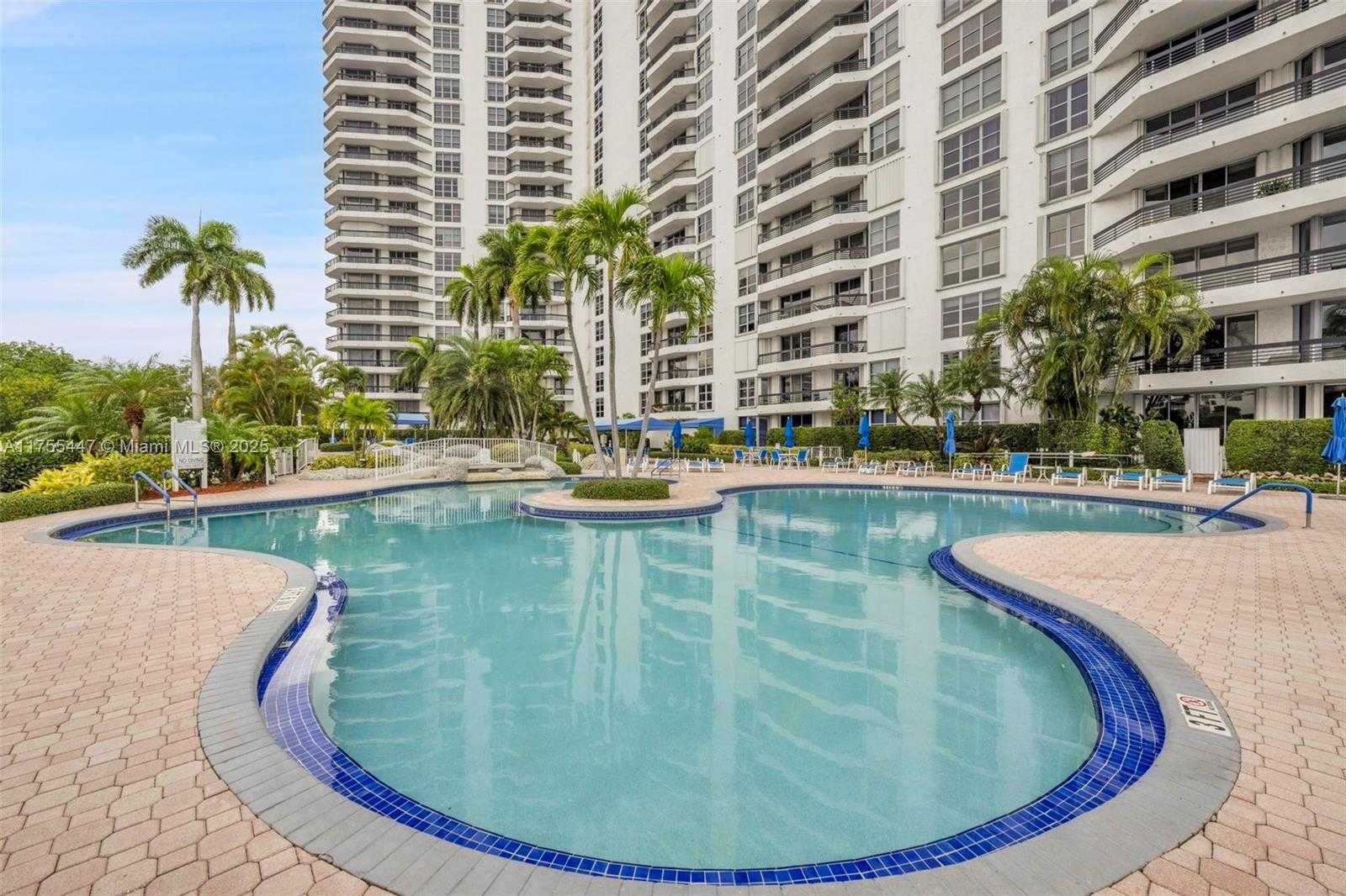 Small Image of 3530 MYSTIC POINTE DR #303, Aventura Number 24