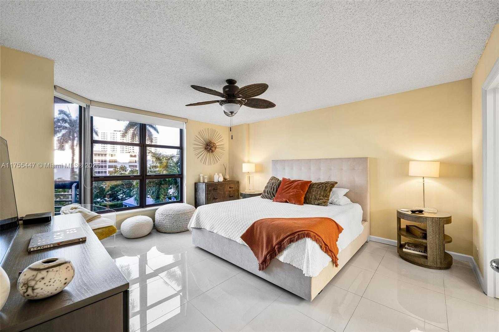 Small Image of 3530 MYSTIC POINTE DR #303, Aventura Number 7