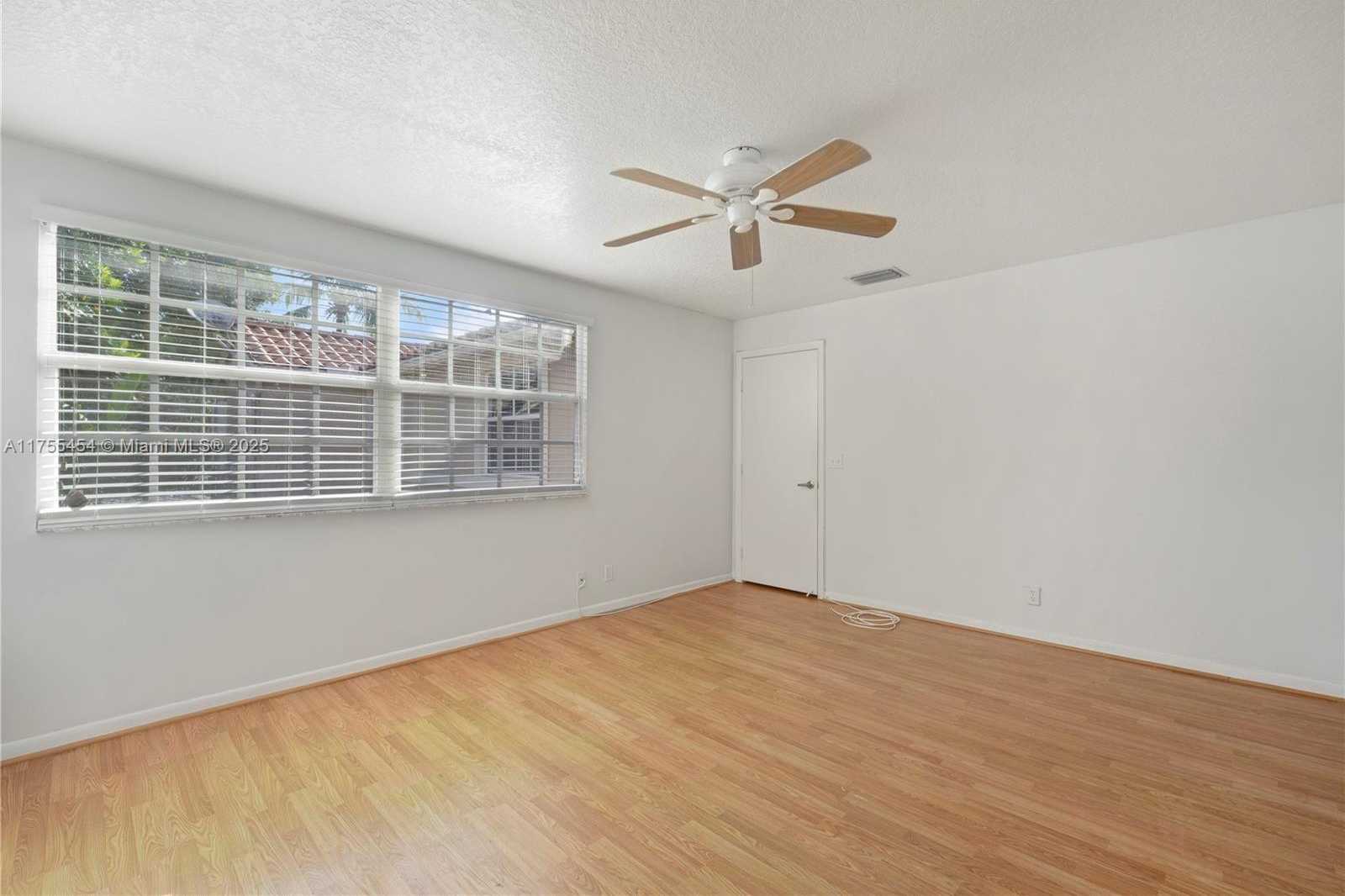Small Image of 11066 LONG BOAT DR, Cooper City Number 10