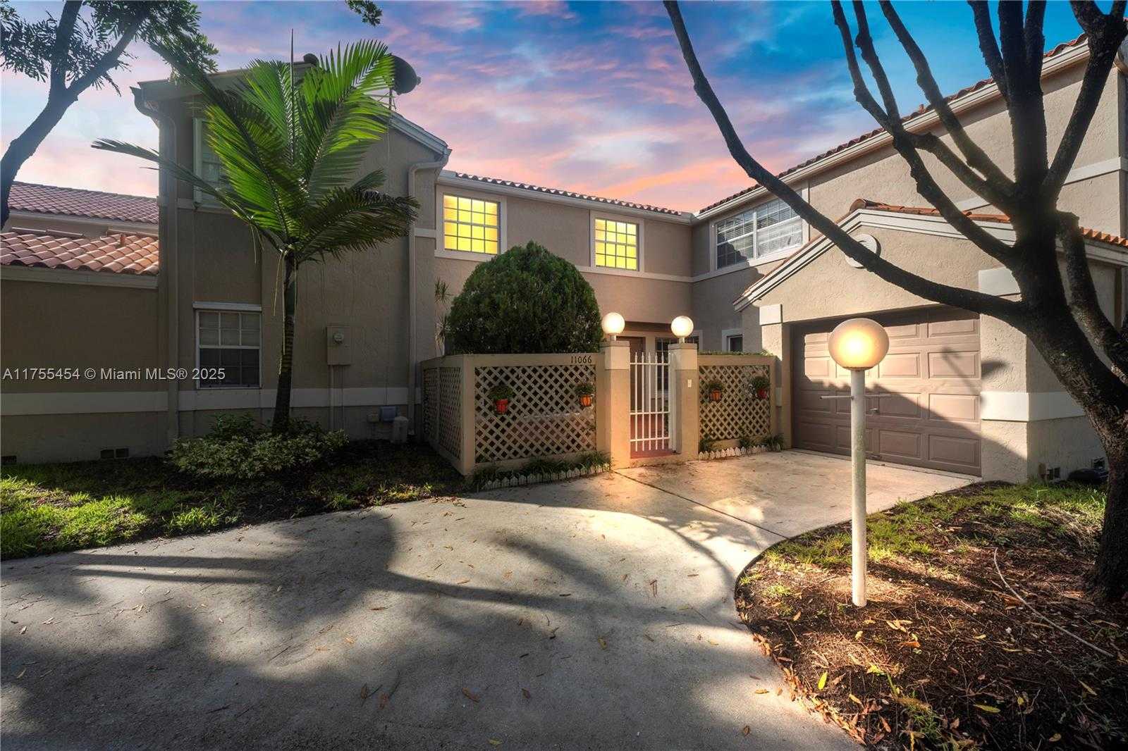 Small Image of 11066 LONG BOAT DR, Cooper City Number 27