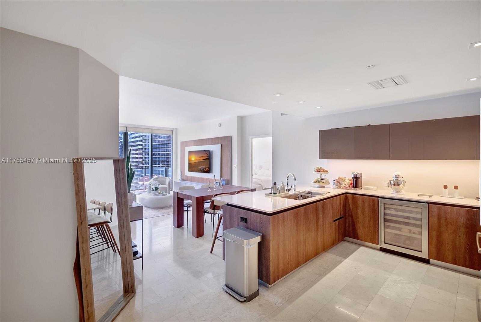 Small Image of 88 SOUTH WEST 7TH ST #3003, Miami Number 17