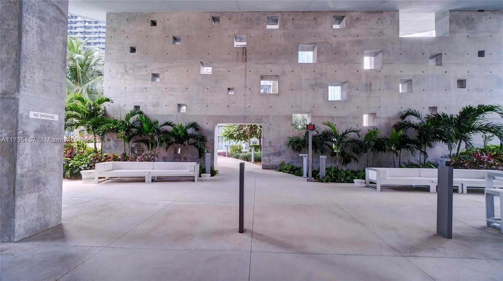 Small Image of 88 SOUTH WEST 7TH ST #3003, Miami Number 36
