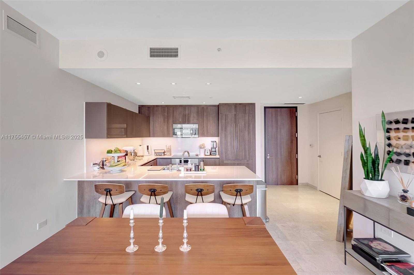 Small Image of 88 SOUTH WEST 7TH ST #3003, Miami Number 4