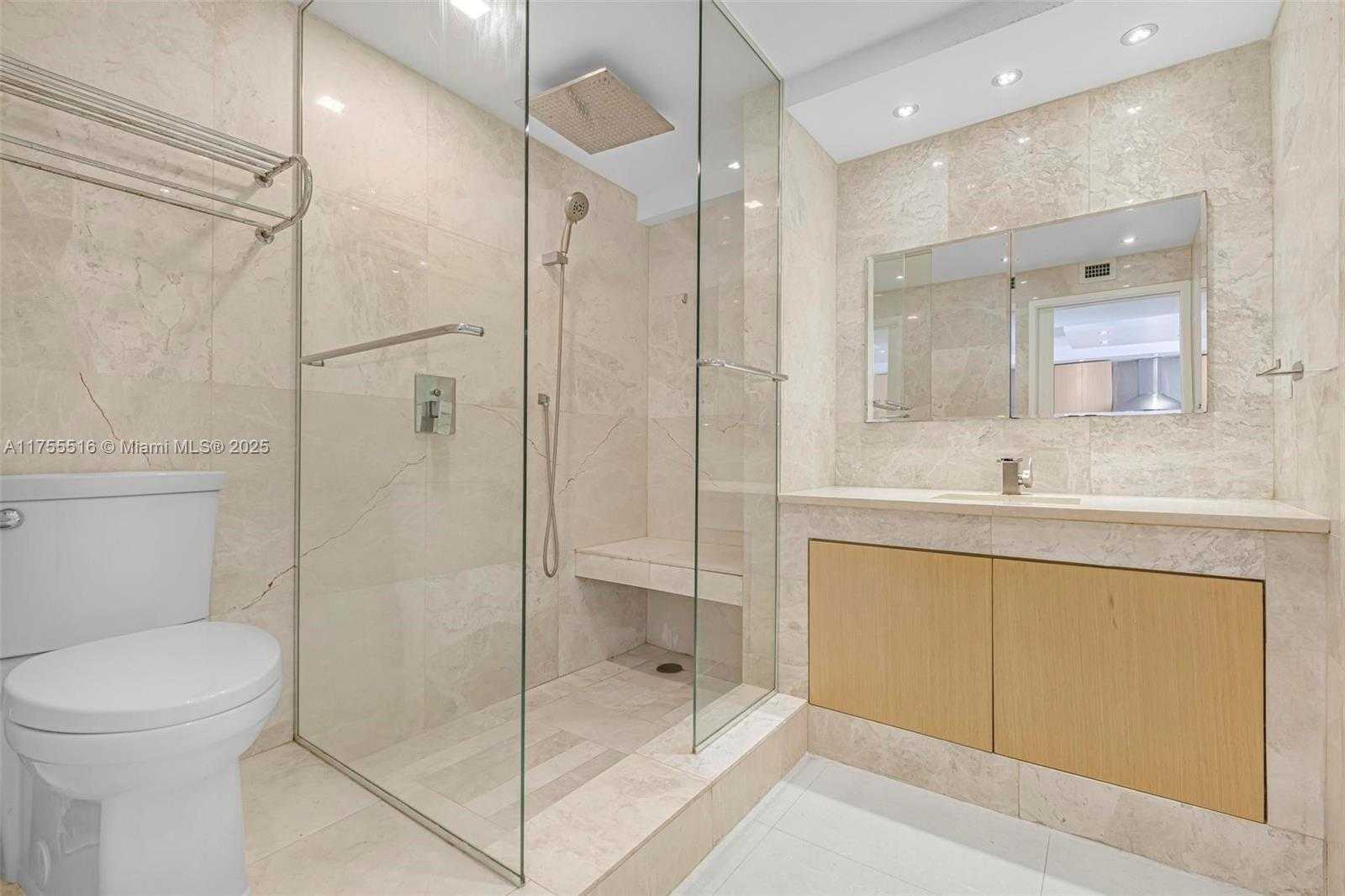 Small Image of 401 OCEAN DR #1011, Miami Beach Number 8