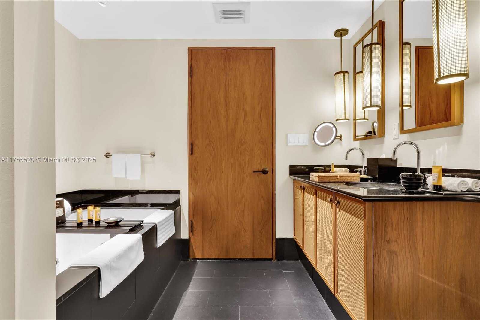 Small Image of 101 20TH ST #1803, Miami Beach Number 31