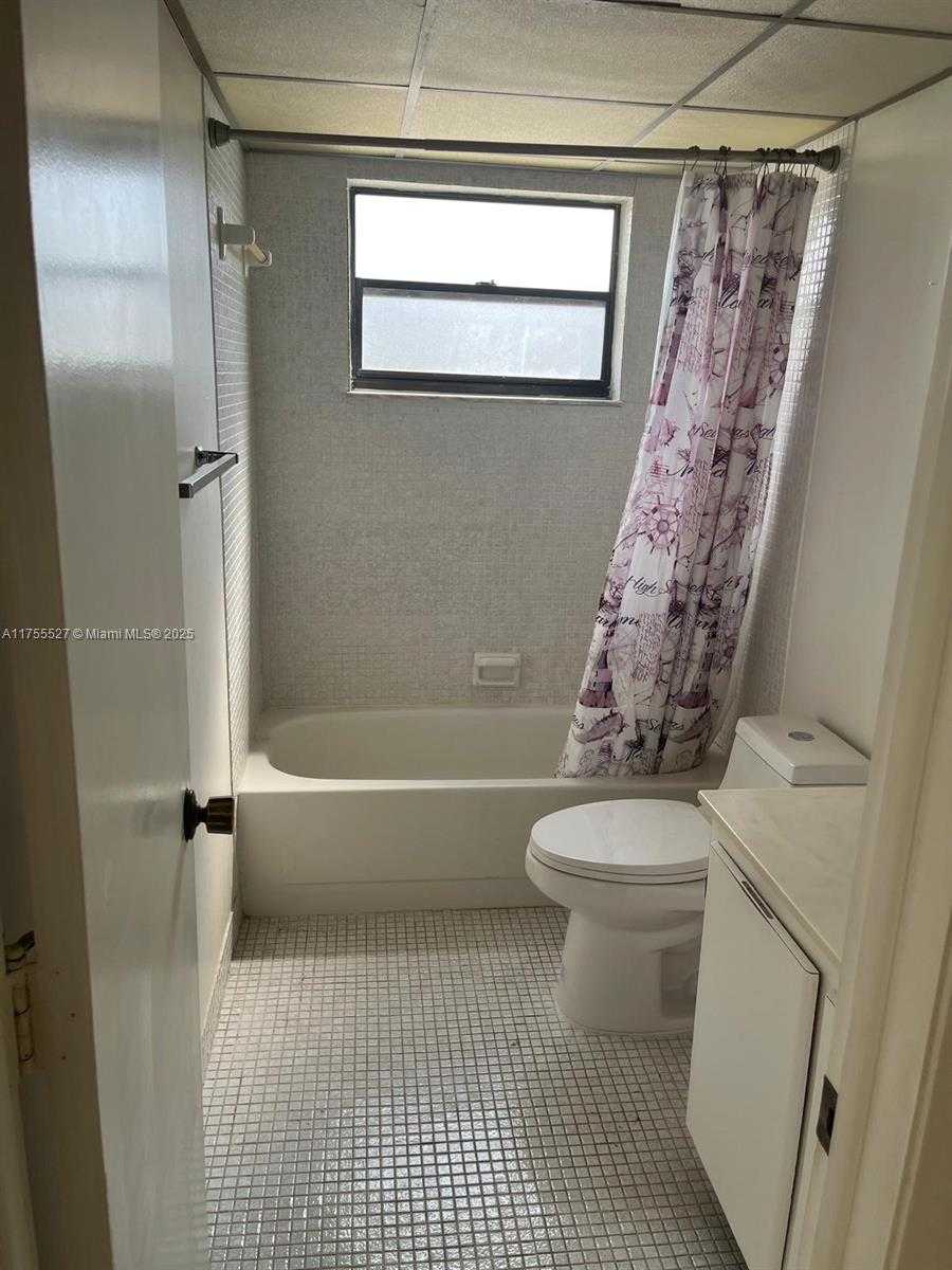 Small Image of 6351 N UNIVERSITY DR #324, Tamarac Number 12