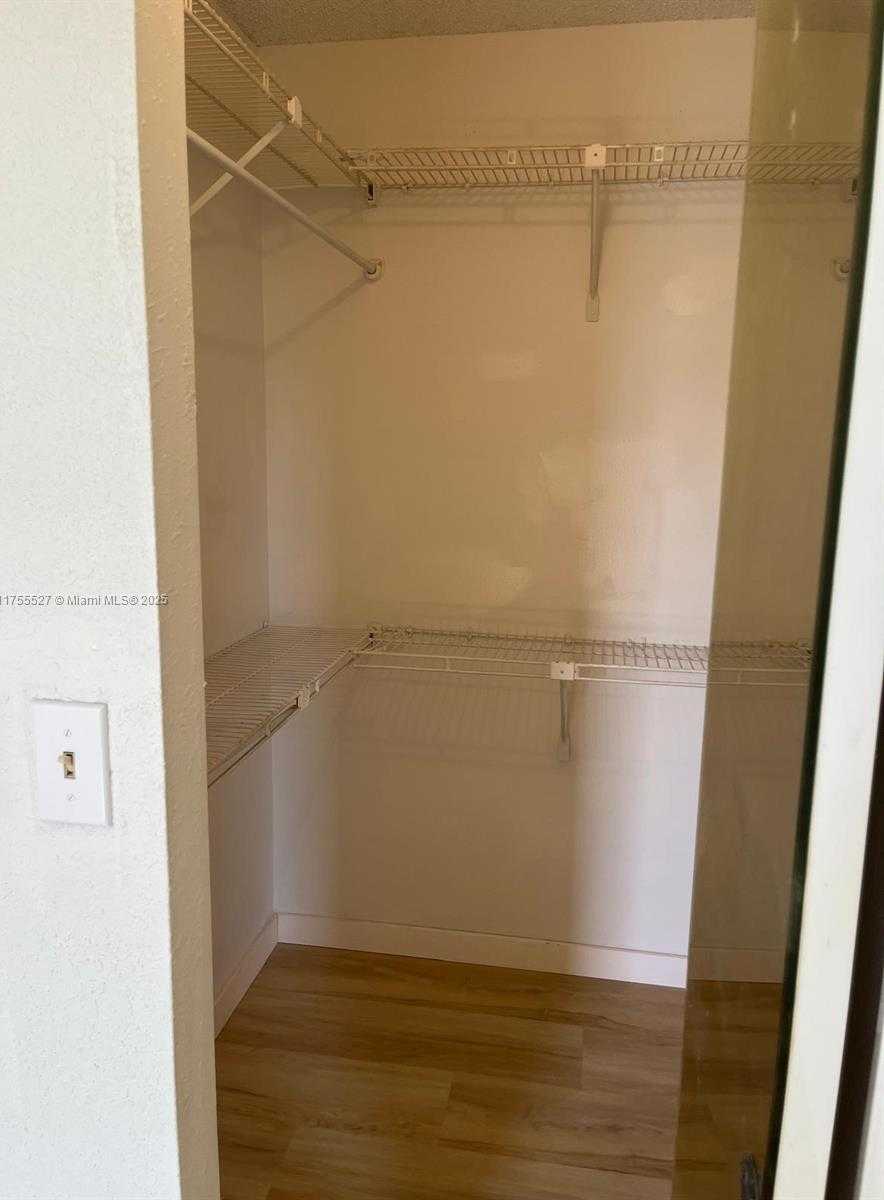 Small Image of 6351 N UNIVERSITY DR #324, Tamarac Number 14