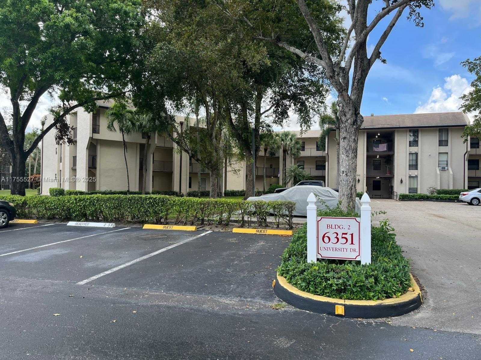 Small Image of 6351 N UNIVERSITY DR #324, Tamarac Number 2