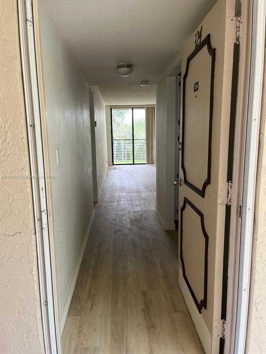 Small Image of 6351 N UNIVERSITY DR #324, Tamarac Number 5