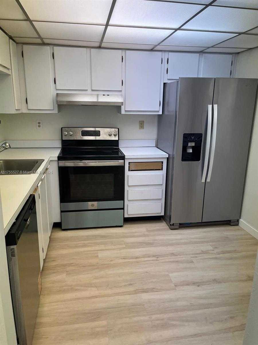 Small Image of 6351 N UNIVERSITY DR #324, Tamarac Number 8
