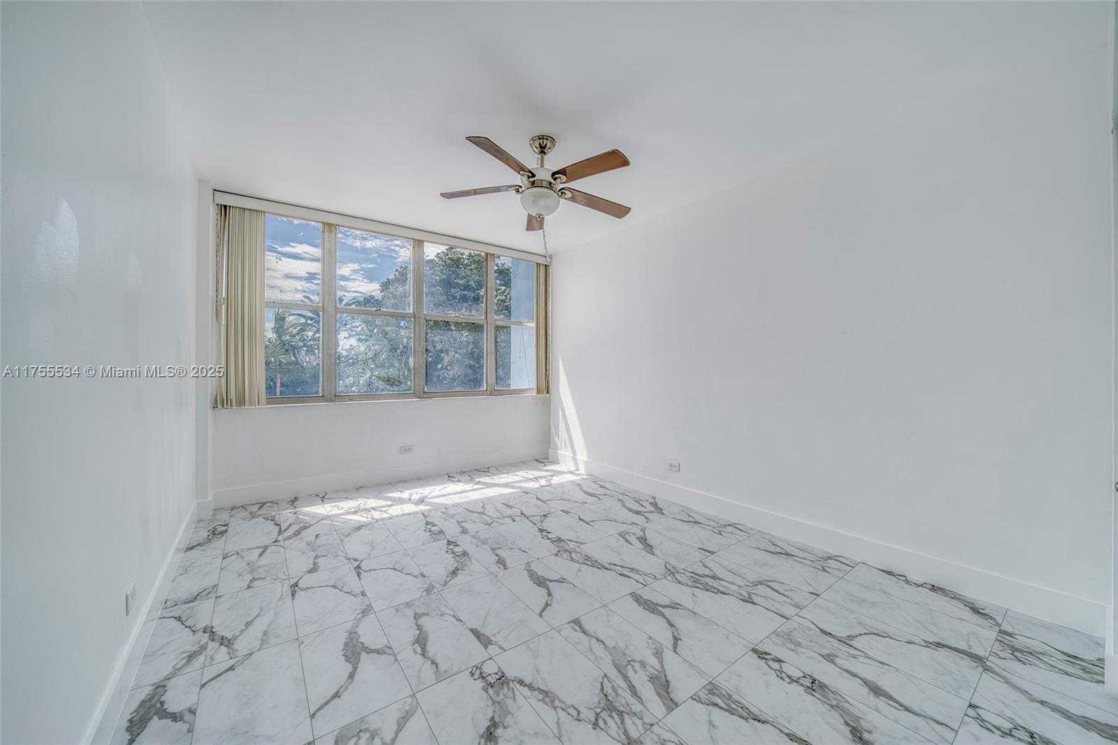 Small Image of 7441 WAYNE AVE #2L, Miami Beach Number 14