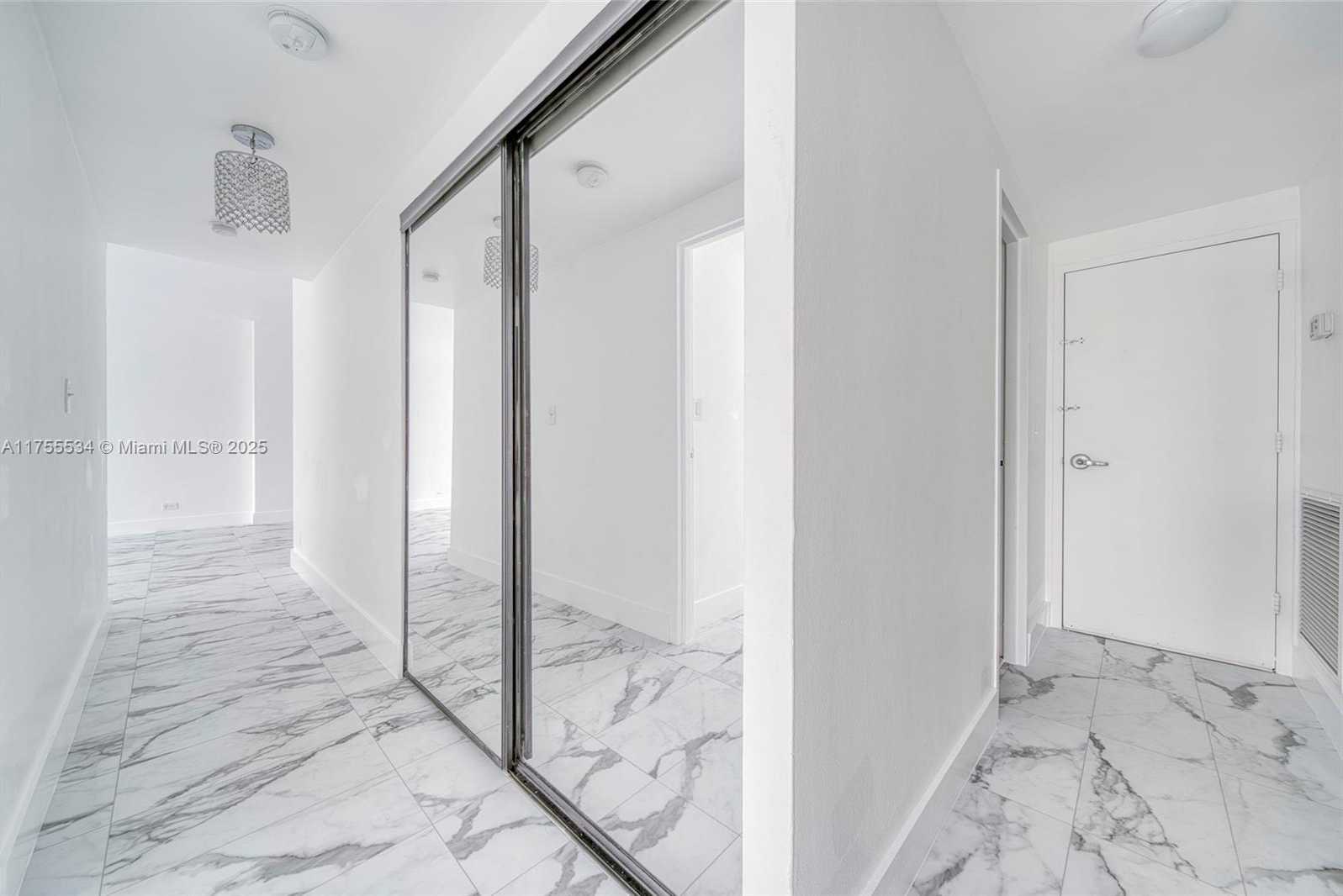 Small Image of 7441 WAYNE AVE #2L, Miami Beach Number 16
