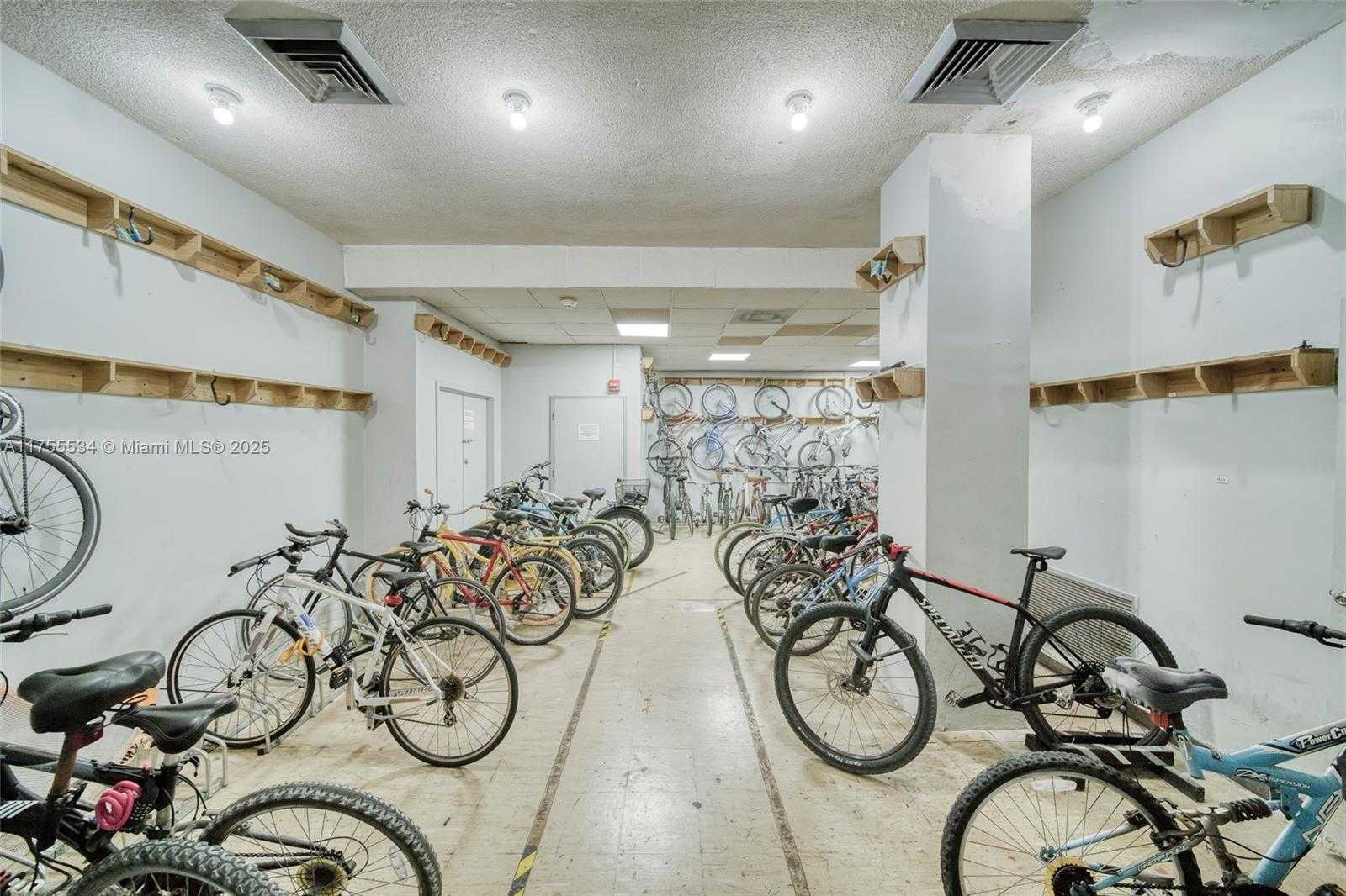 Small Image of 7441 WAYNE AVE #2L, Miami Beach Number 24