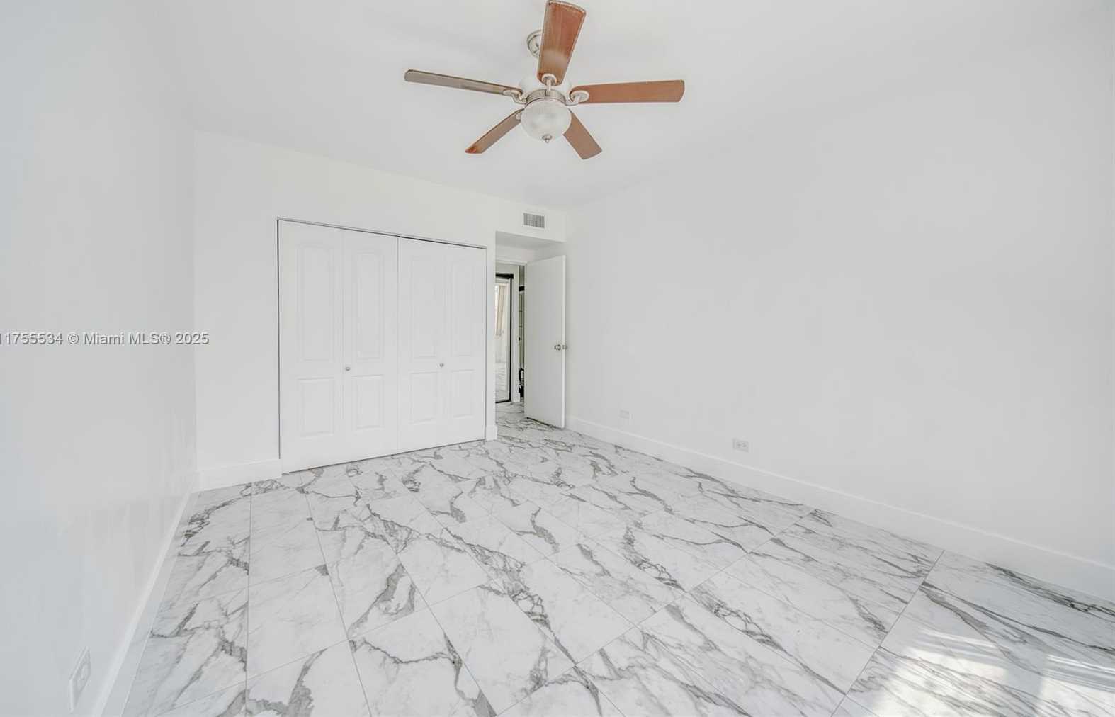 Small Image of 7441 WAYNE AVE #2L, Miami Beach Number 8
