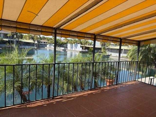 Small Image of 16408 BRIDGE END RD, Miami Lakes Number 12