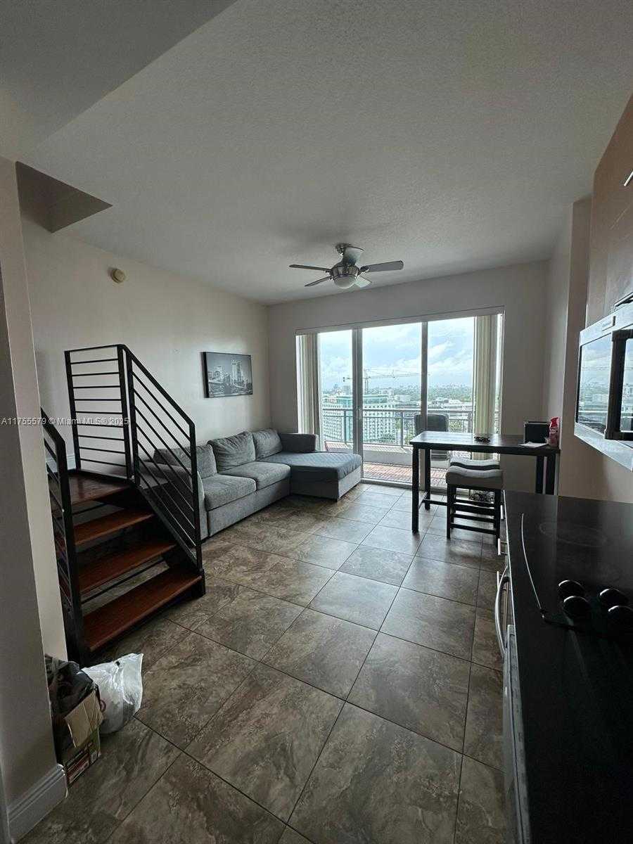 Small Image of 60 SOUTH WEST 13TH ST #1405, Miami Number 4