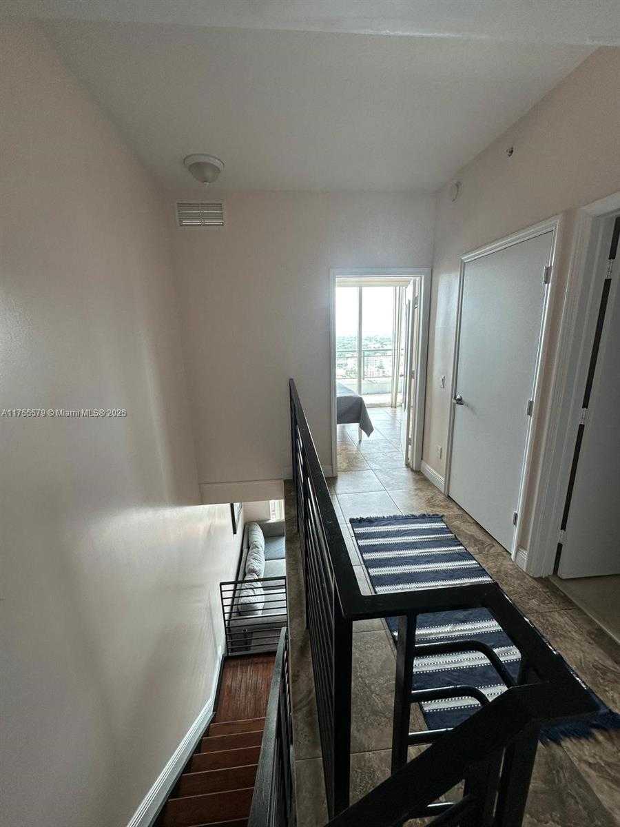 Small Image of 60 SOUTH WEST 13TH ST #1405, Miami Number 6