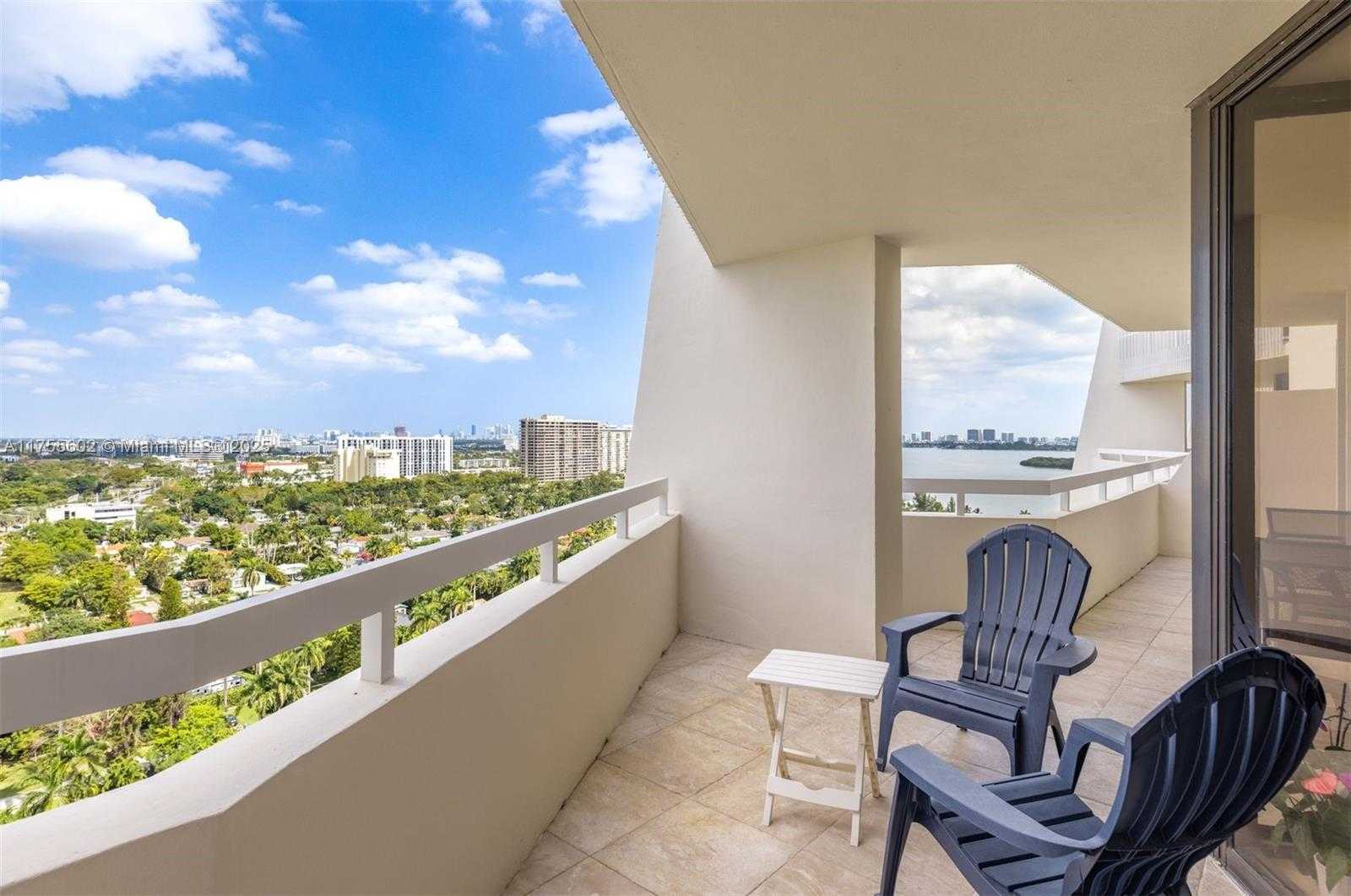 Small Image of 1000 QUAYSIDE TER #PH5, Miami Number 14