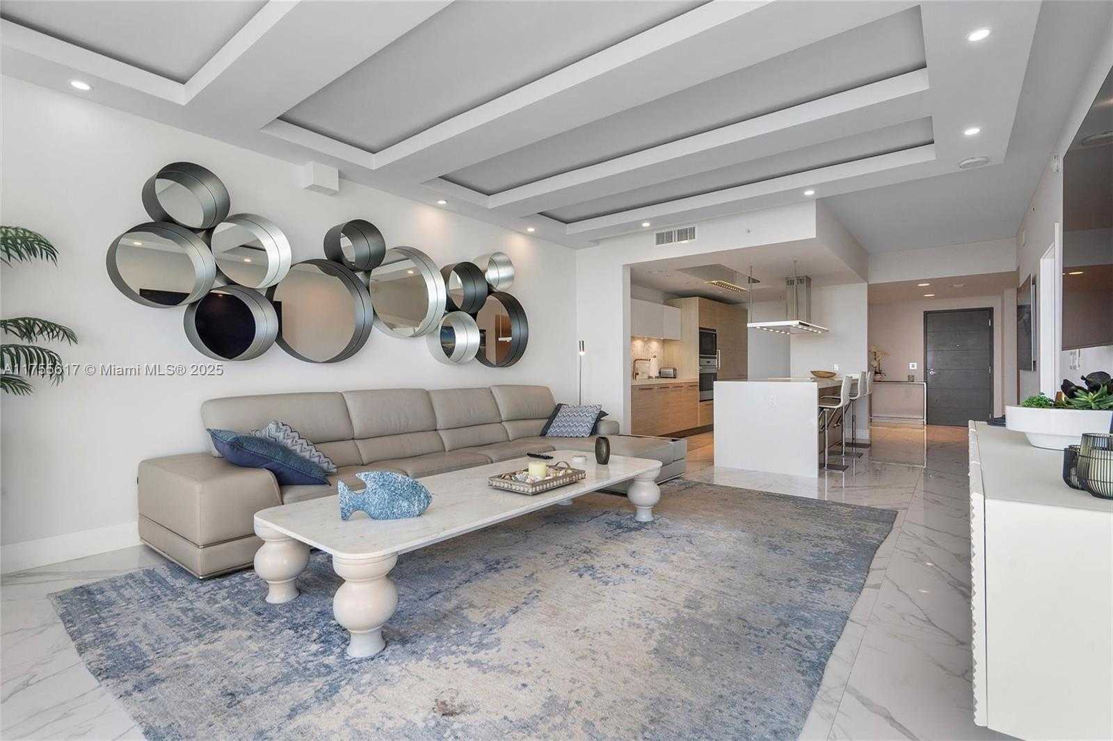 Small Image of 17111 BISCAYNE BLVD #2106, North Miami Beach Number 13
