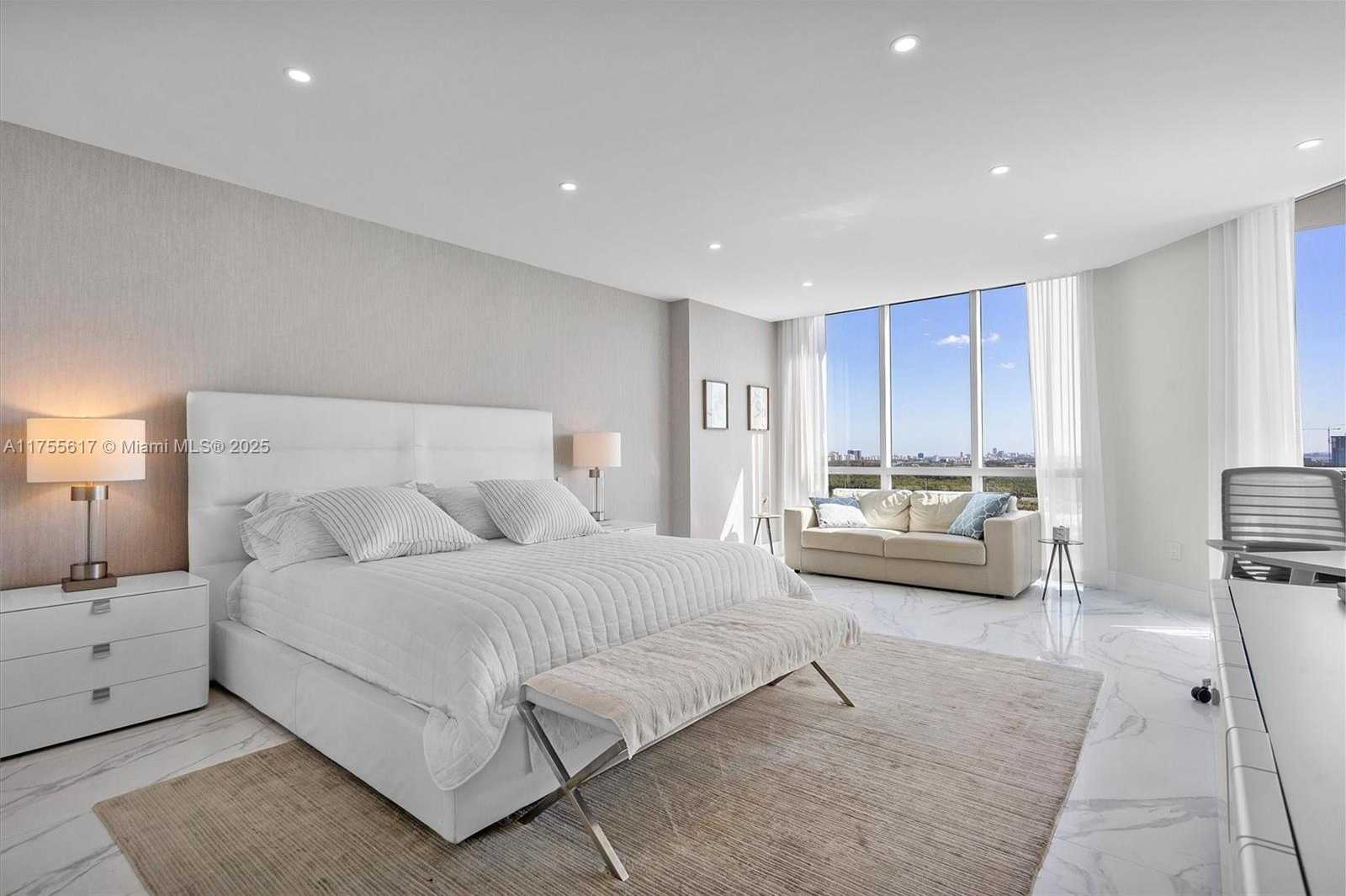 Small Image of 17111 BISCAYNE BLVD #2106, North Miami Beach Number 33