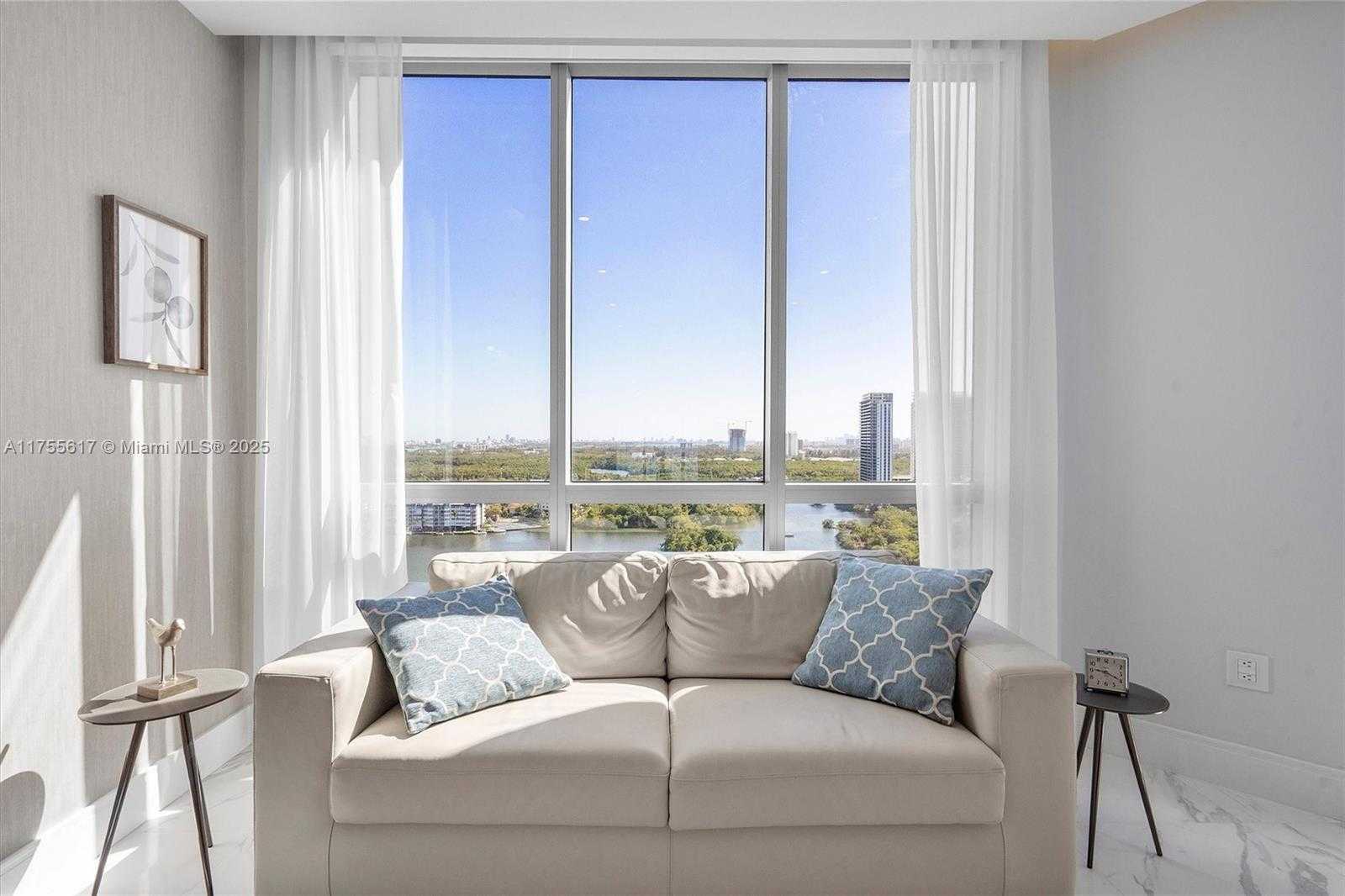 Small Image of 17111 BISCAYNE BLVD #2106, North Miami Beach Number 38