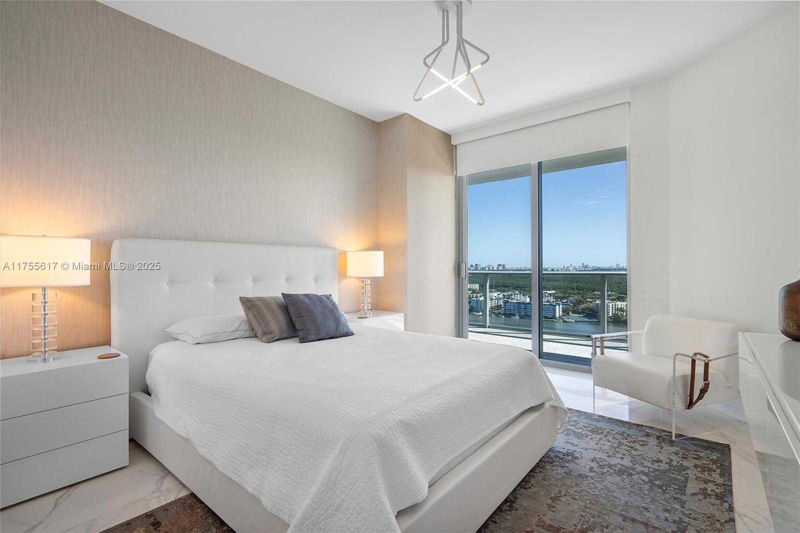 Small Image of 17111 BISCAYNE BLVD #2106, North Miami Beach Number 51