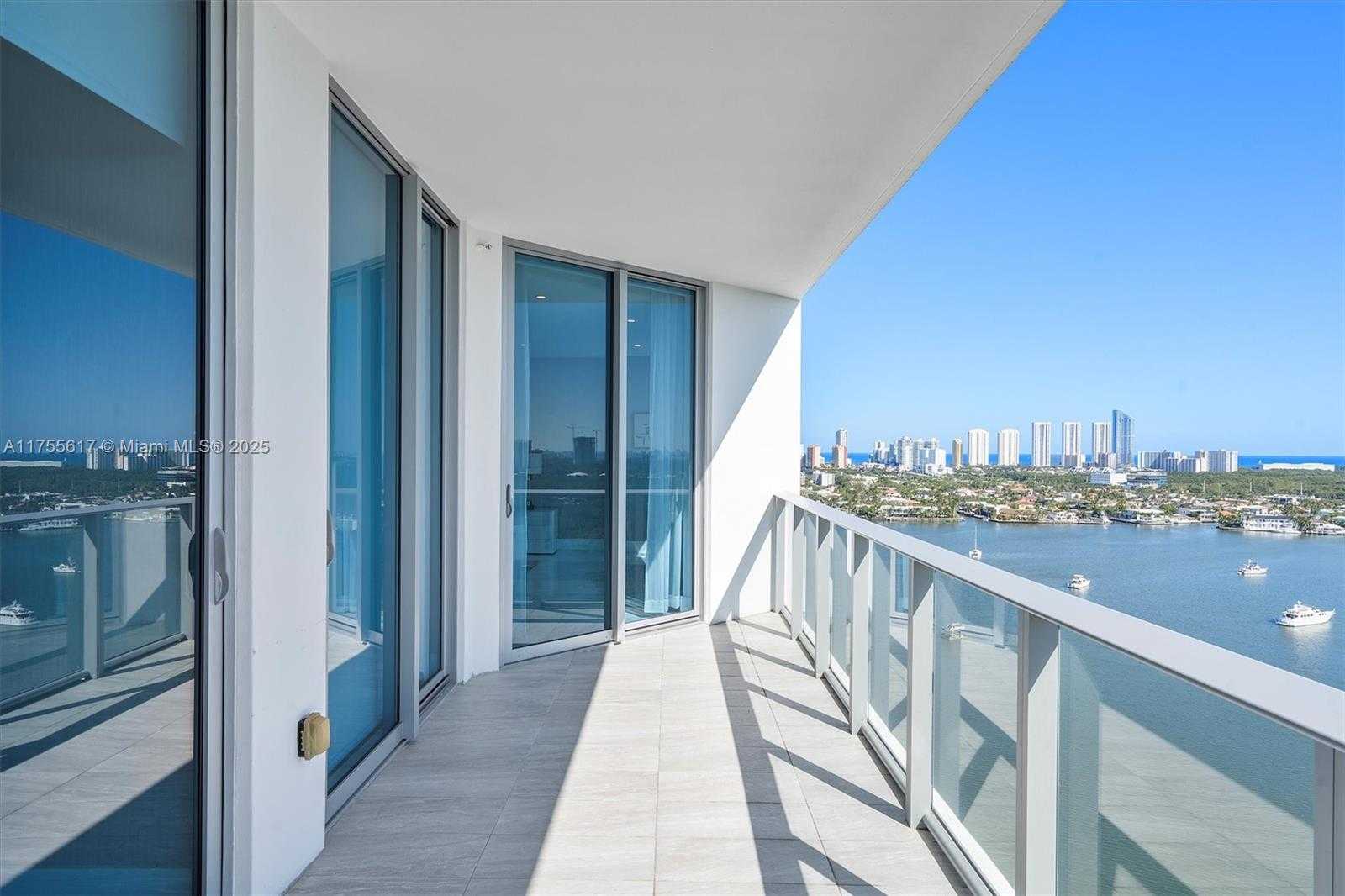Small Image of 17111 BISCAYNE BLVD #2106, North Miami Beach Number 52