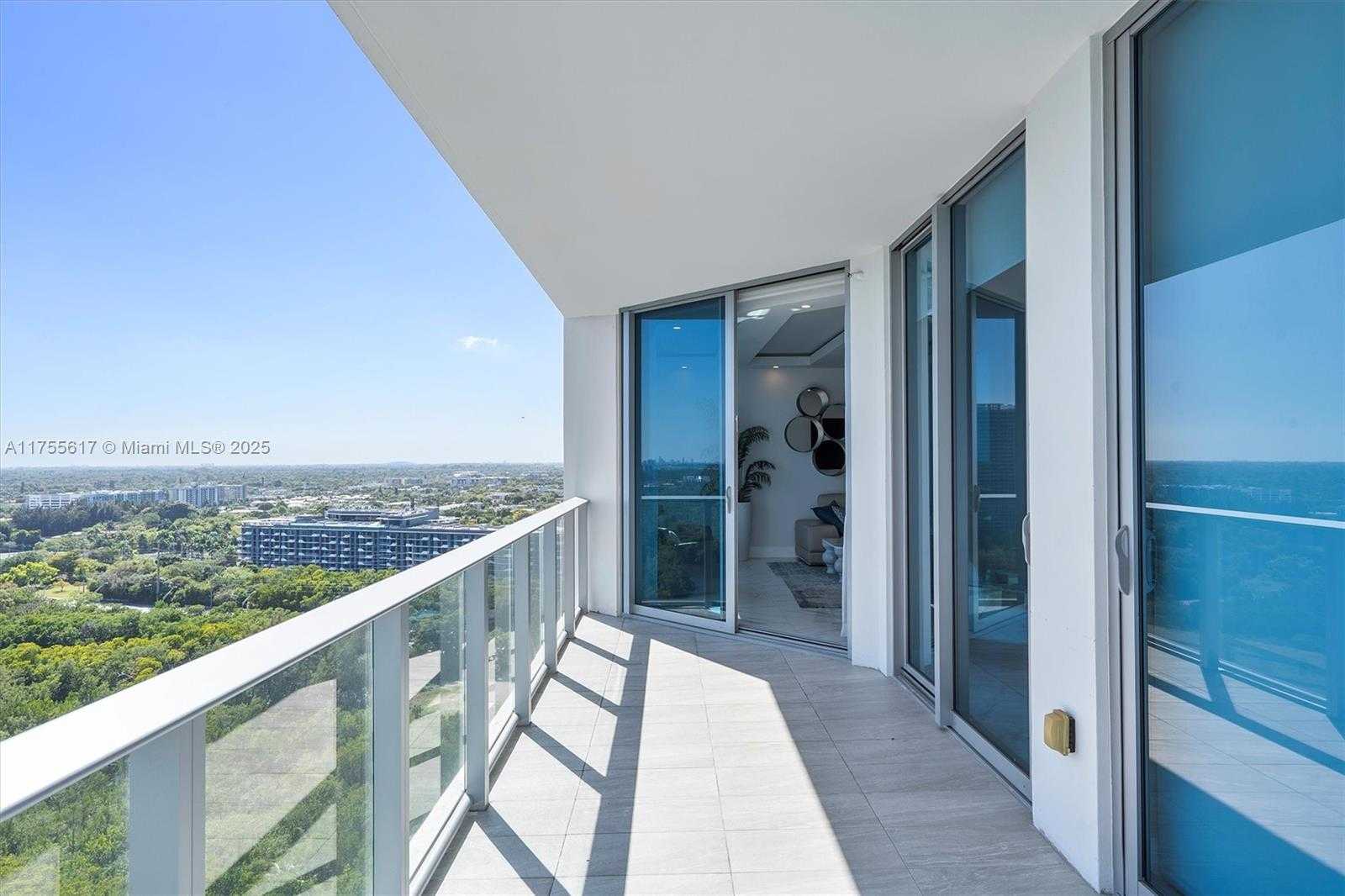 Small Image of 17111 BISCAYNE BLVD #2106, North Miami Beach Number 53
