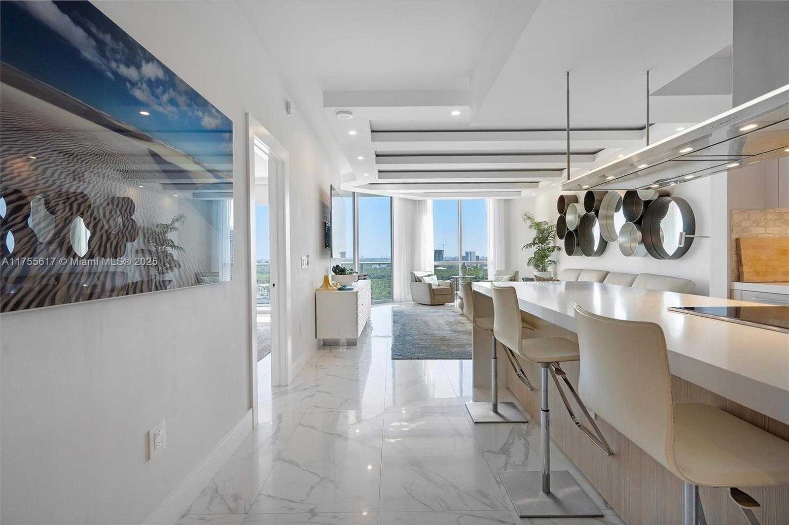 Small Image of 17111 BISCAYNE BLVD #2106, North Miami Beach Number 6